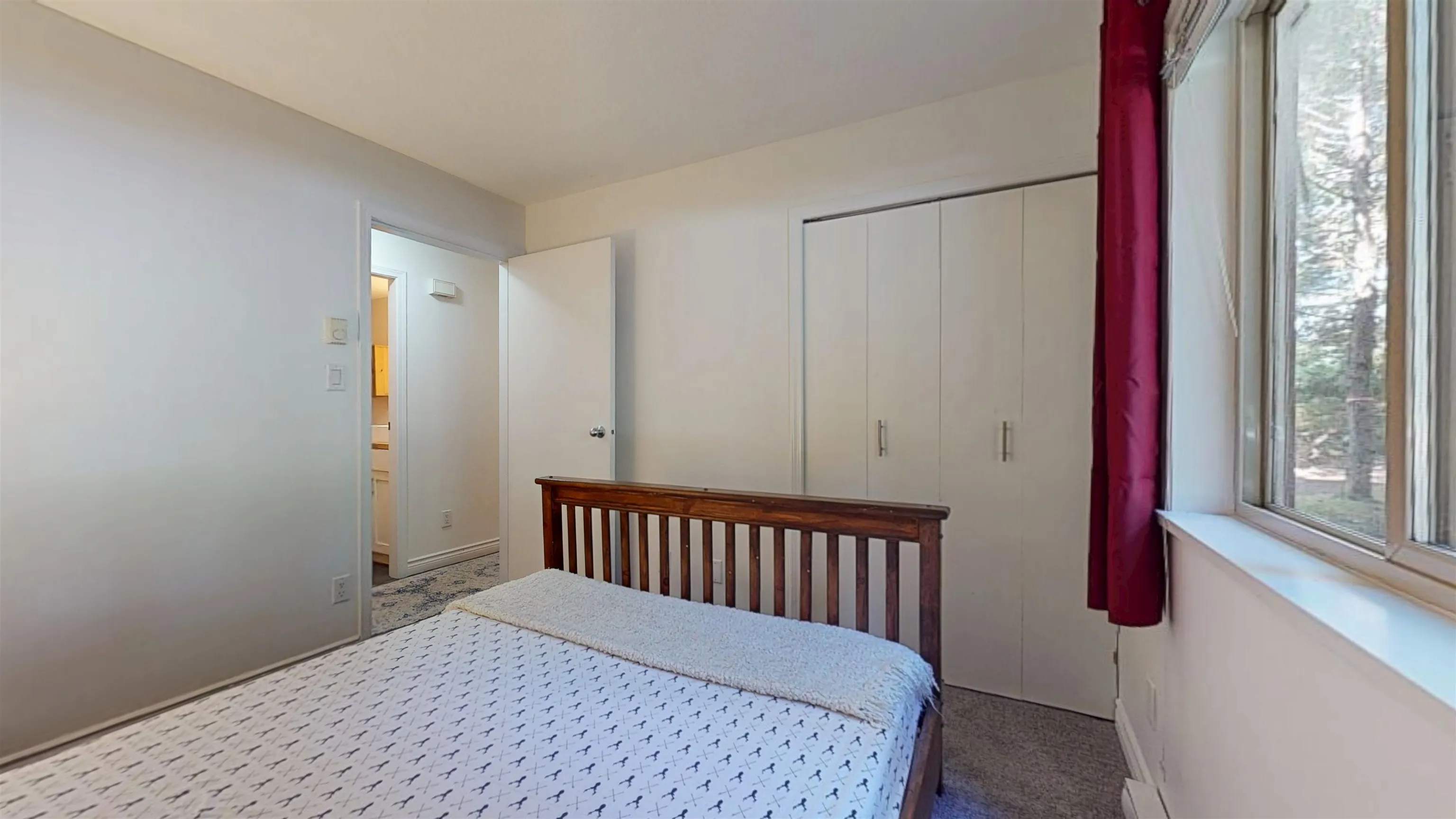 101 3070 Hillcrest Drive