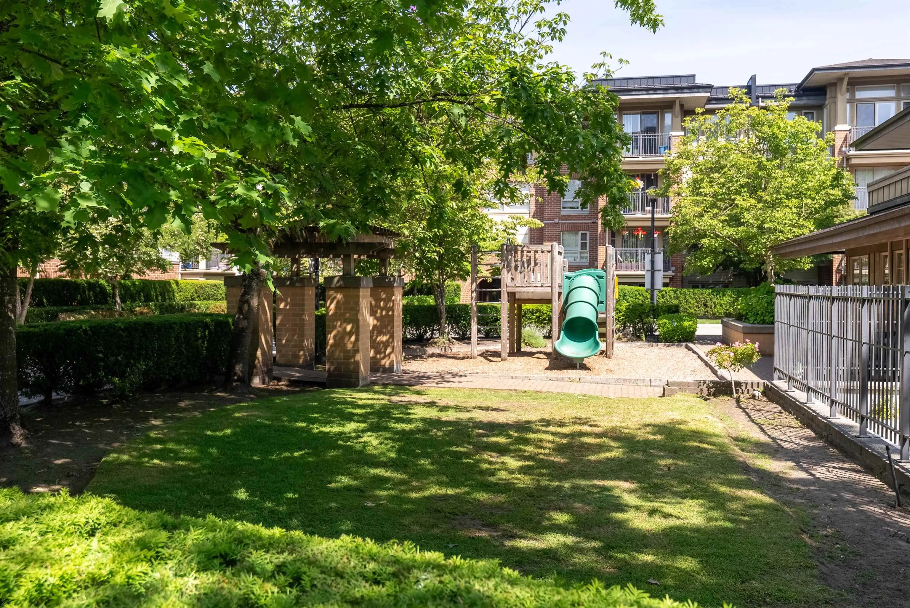 5102 5111 Garden City Road