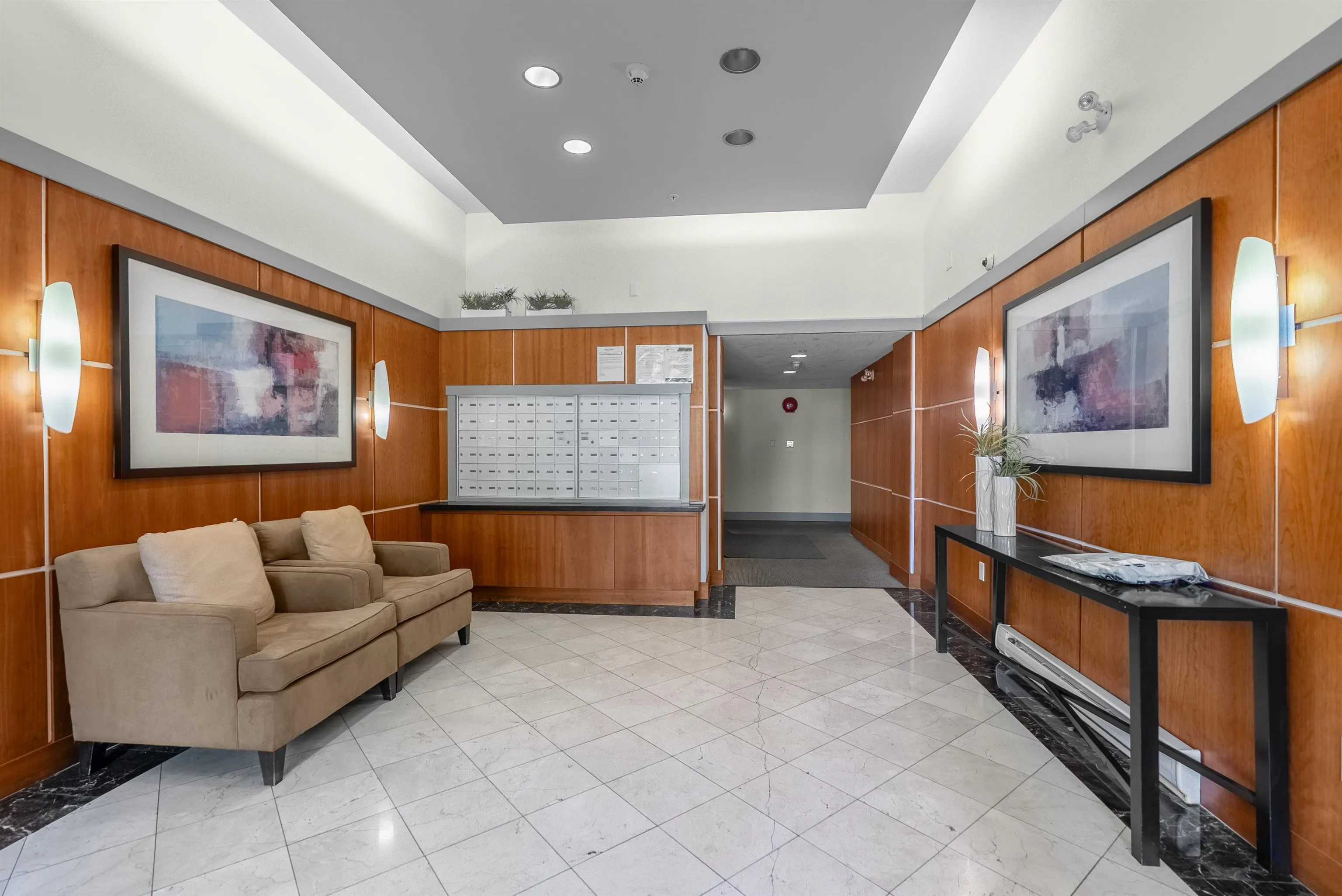 5102 5111 Garden City Road
