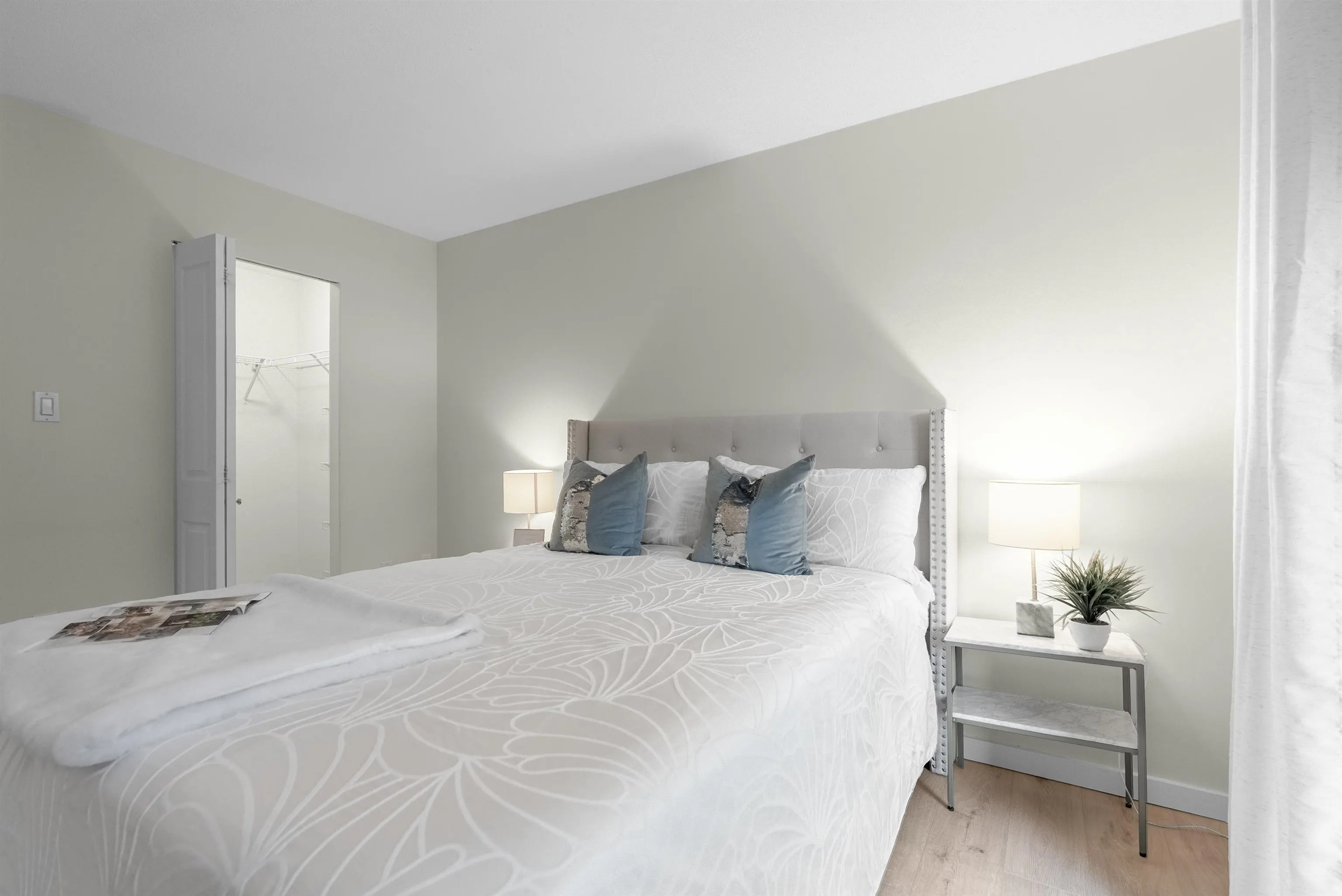 5102 5111 Garden City Road