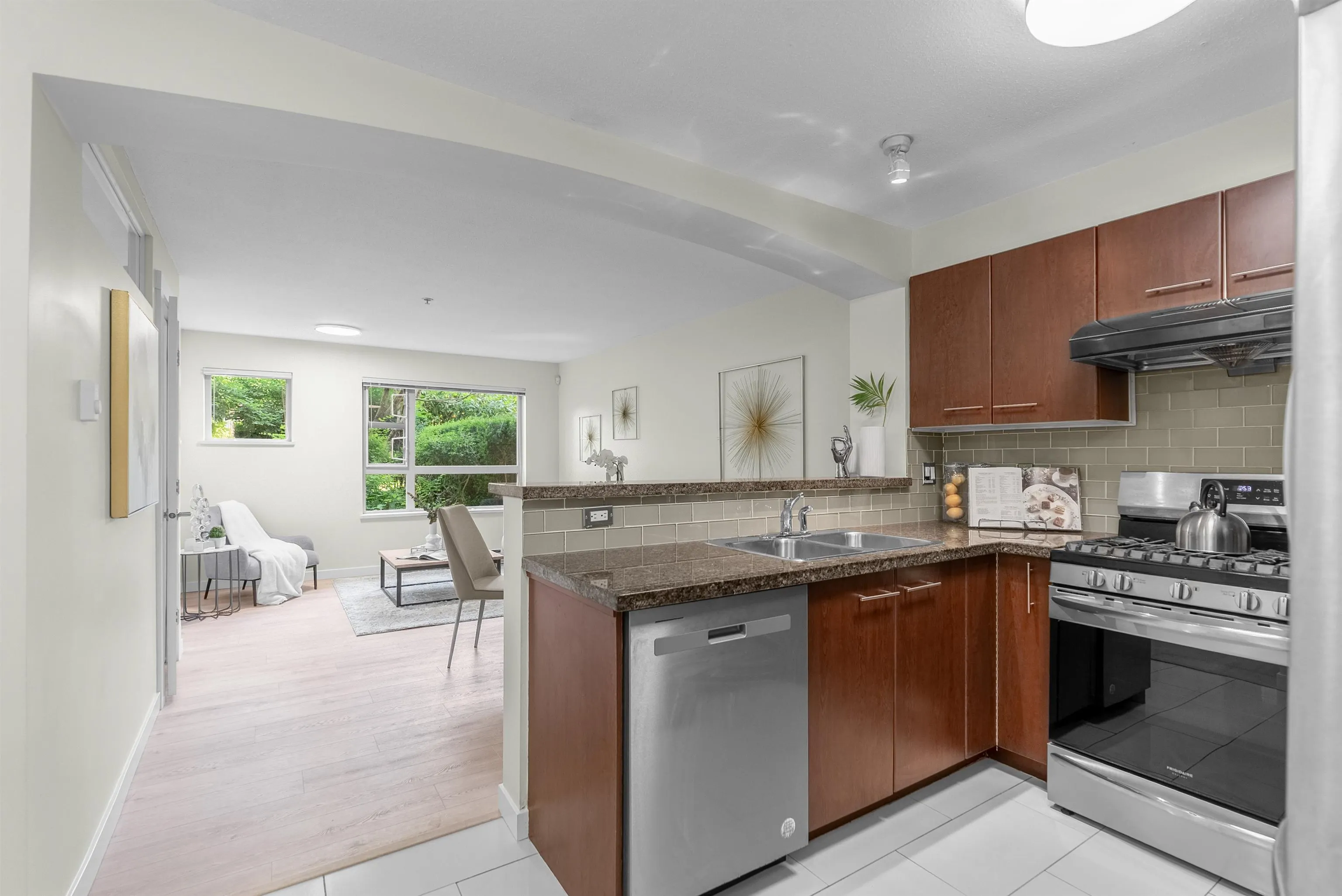 5102 5111 Garden City Road