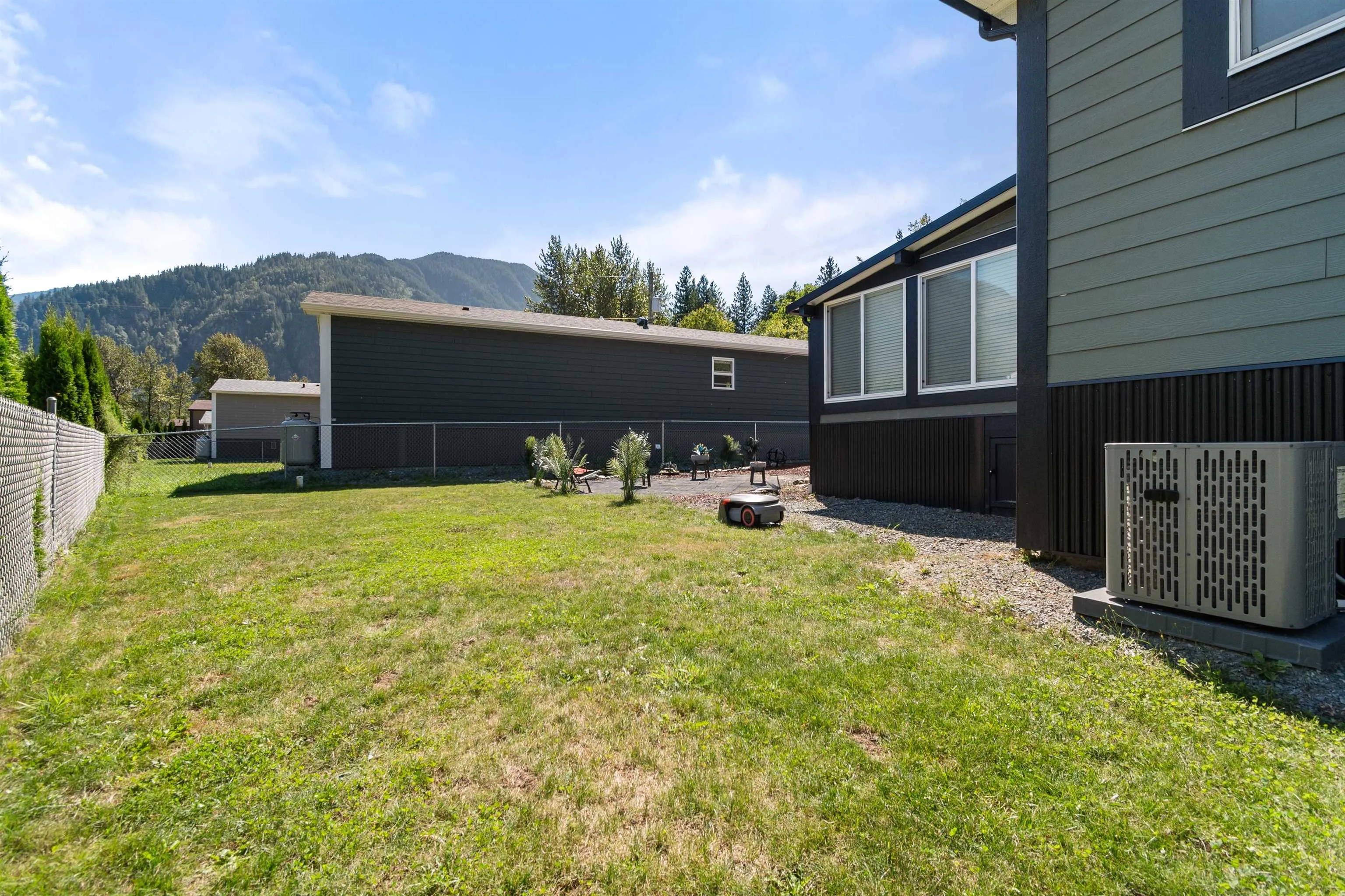 21 59060 Lougheed Highway