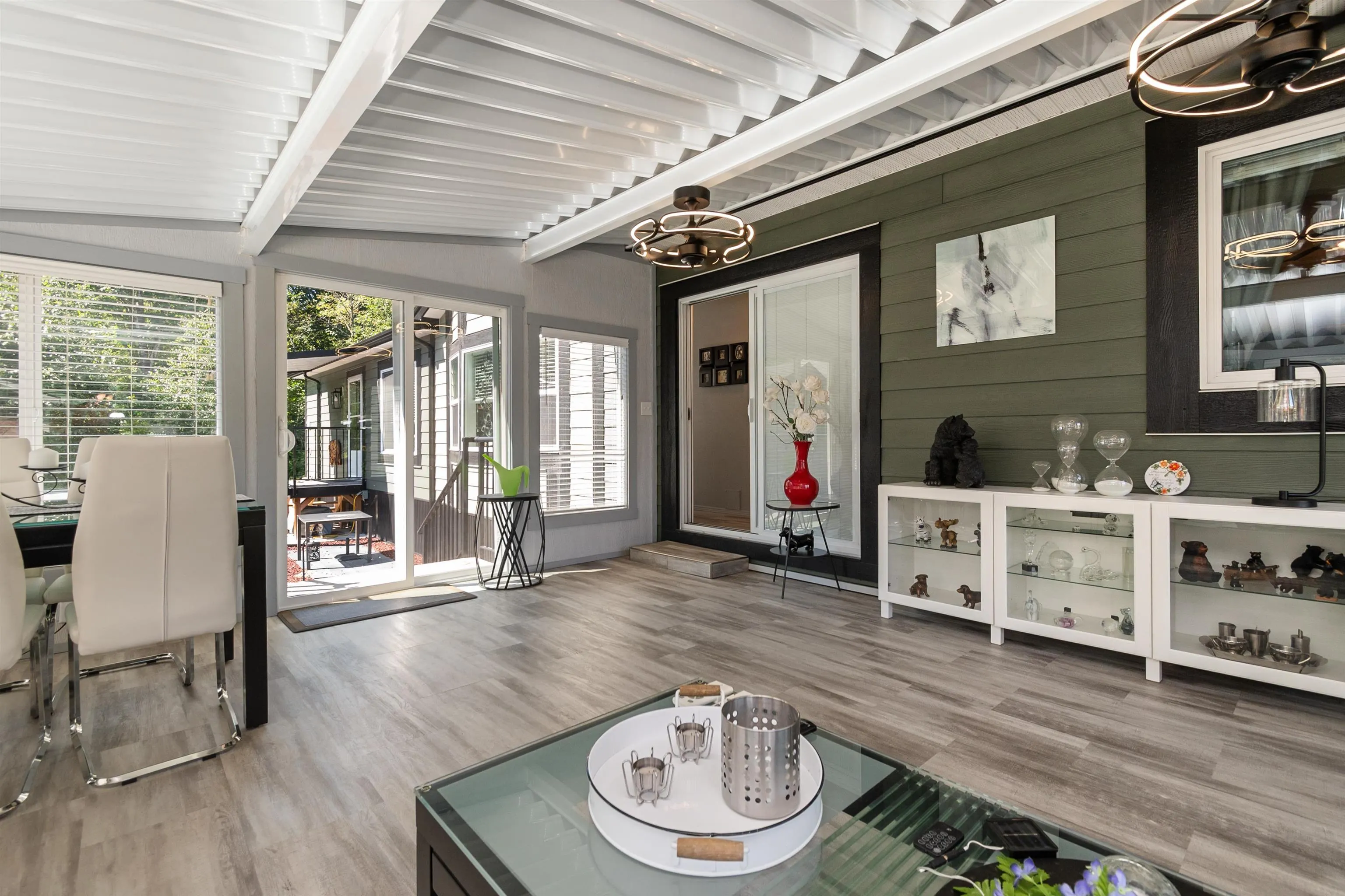 21 59060 Lougheed Highway