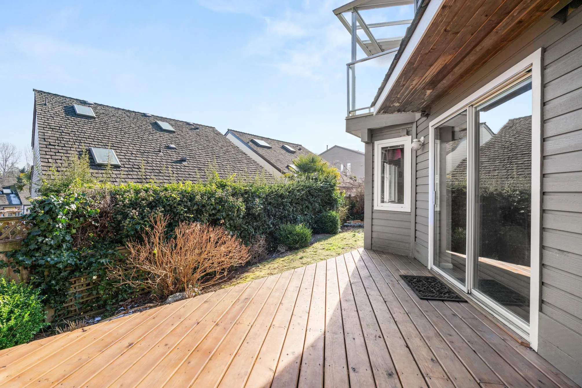 1480 View Crescent