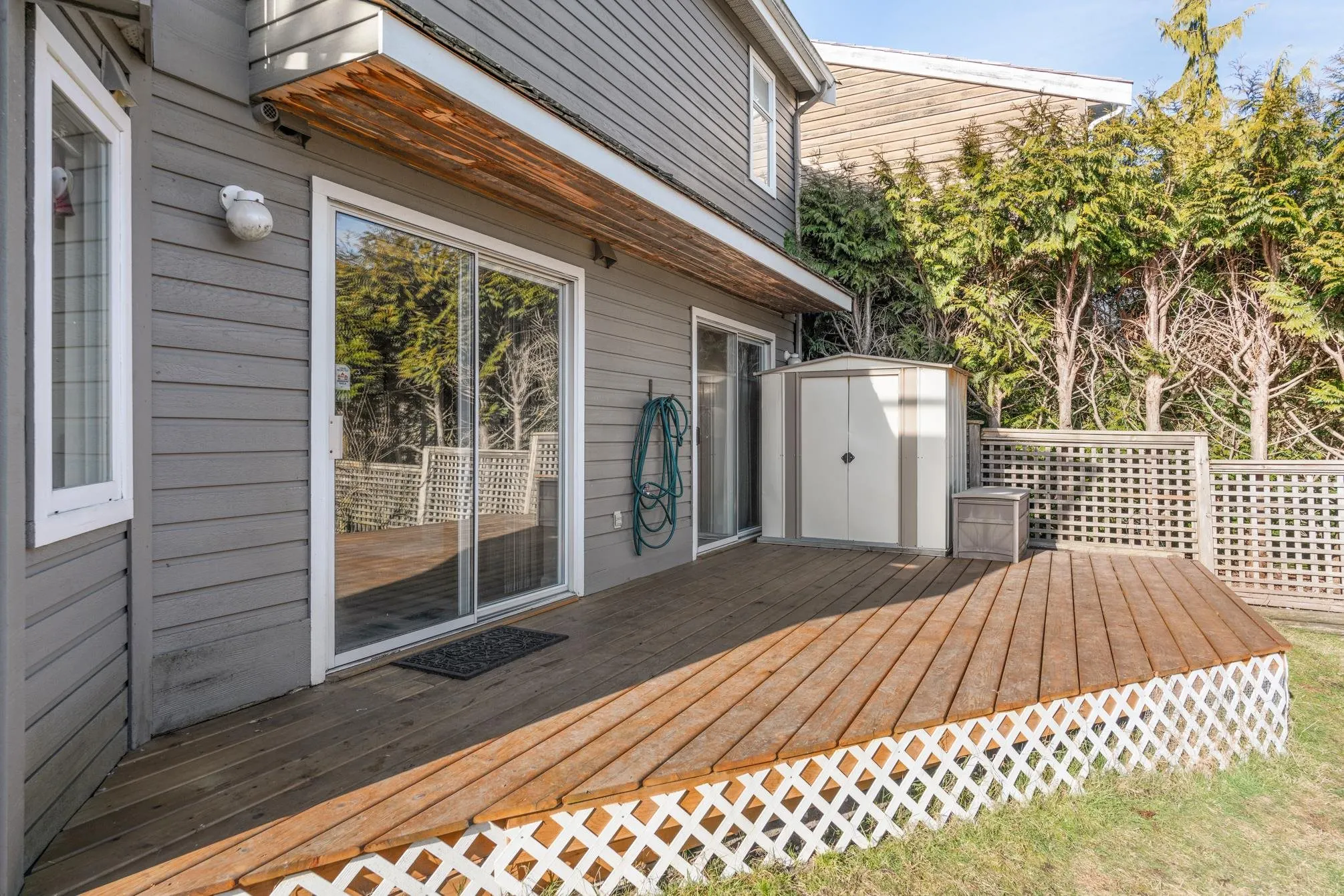 1480 View Crescent