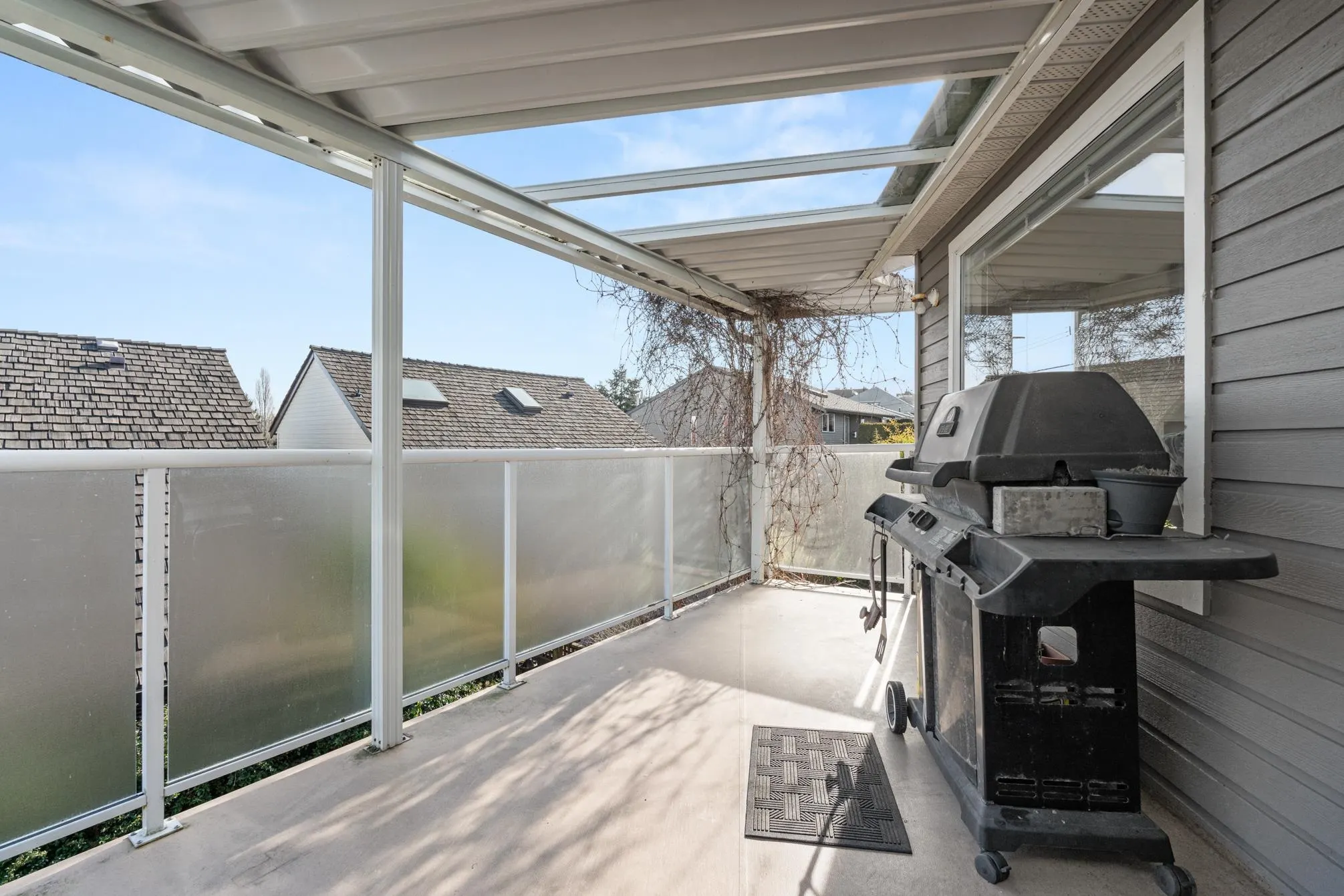 1480 View Crescent