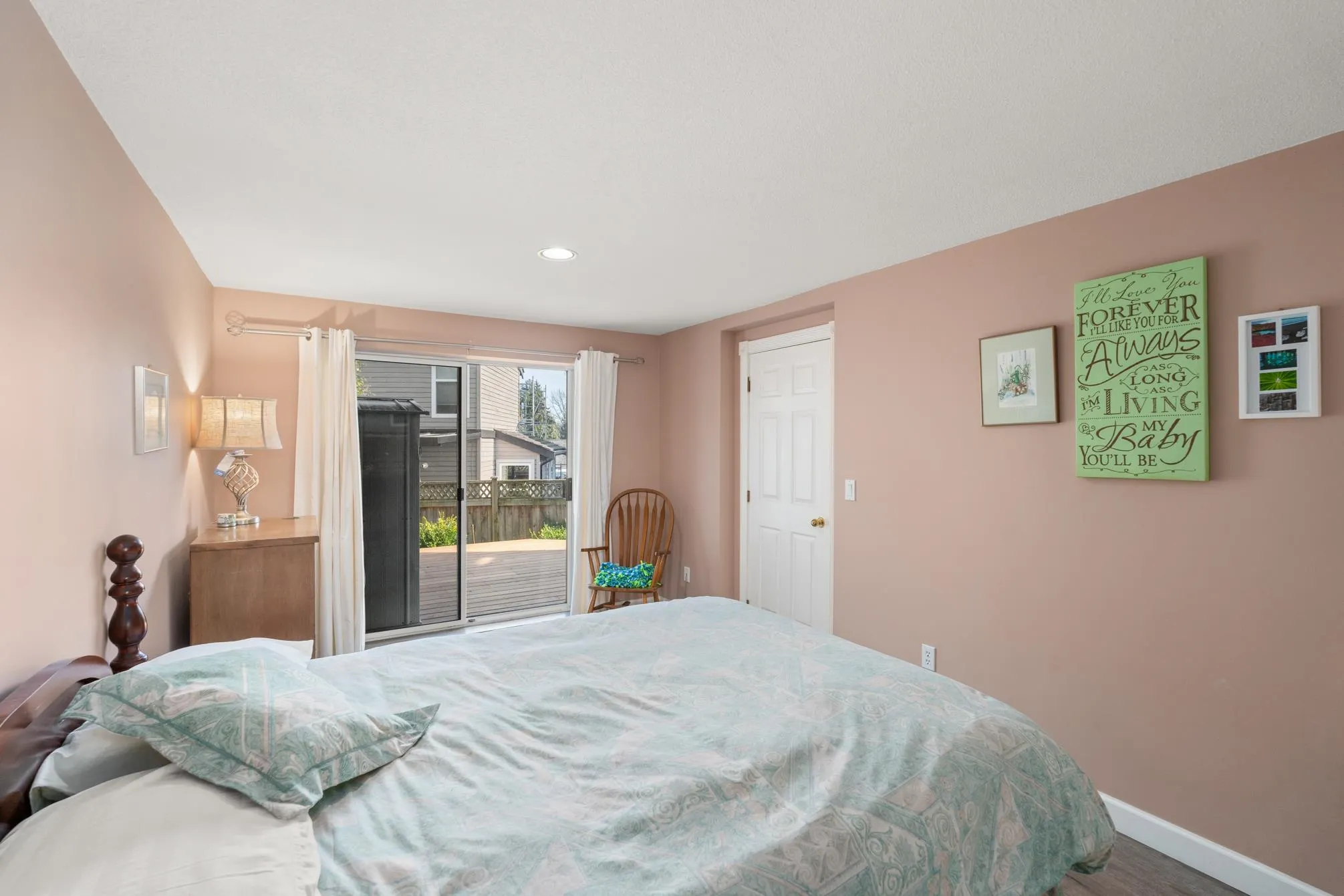 1480 View Crescent