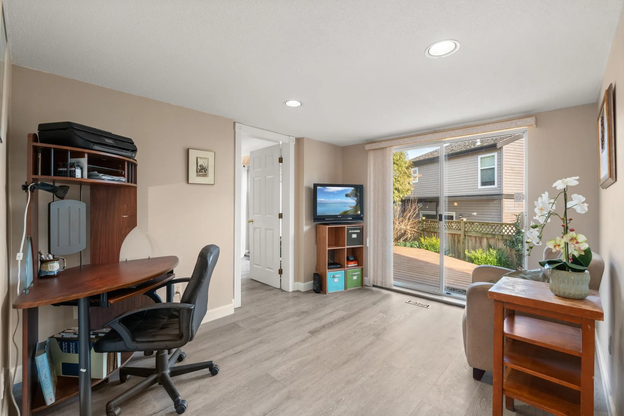 1480 View Crescent