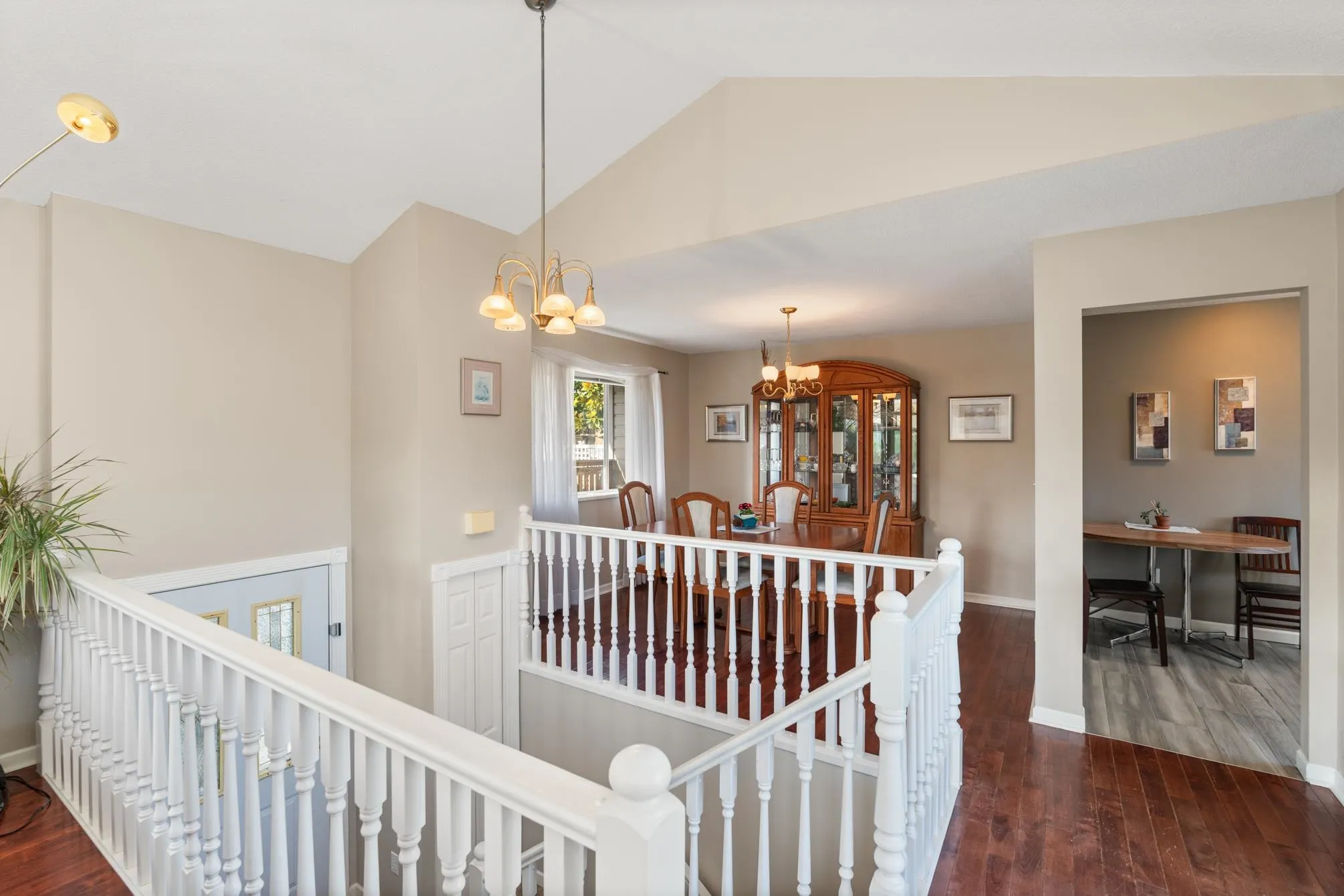 1480 View Crescent