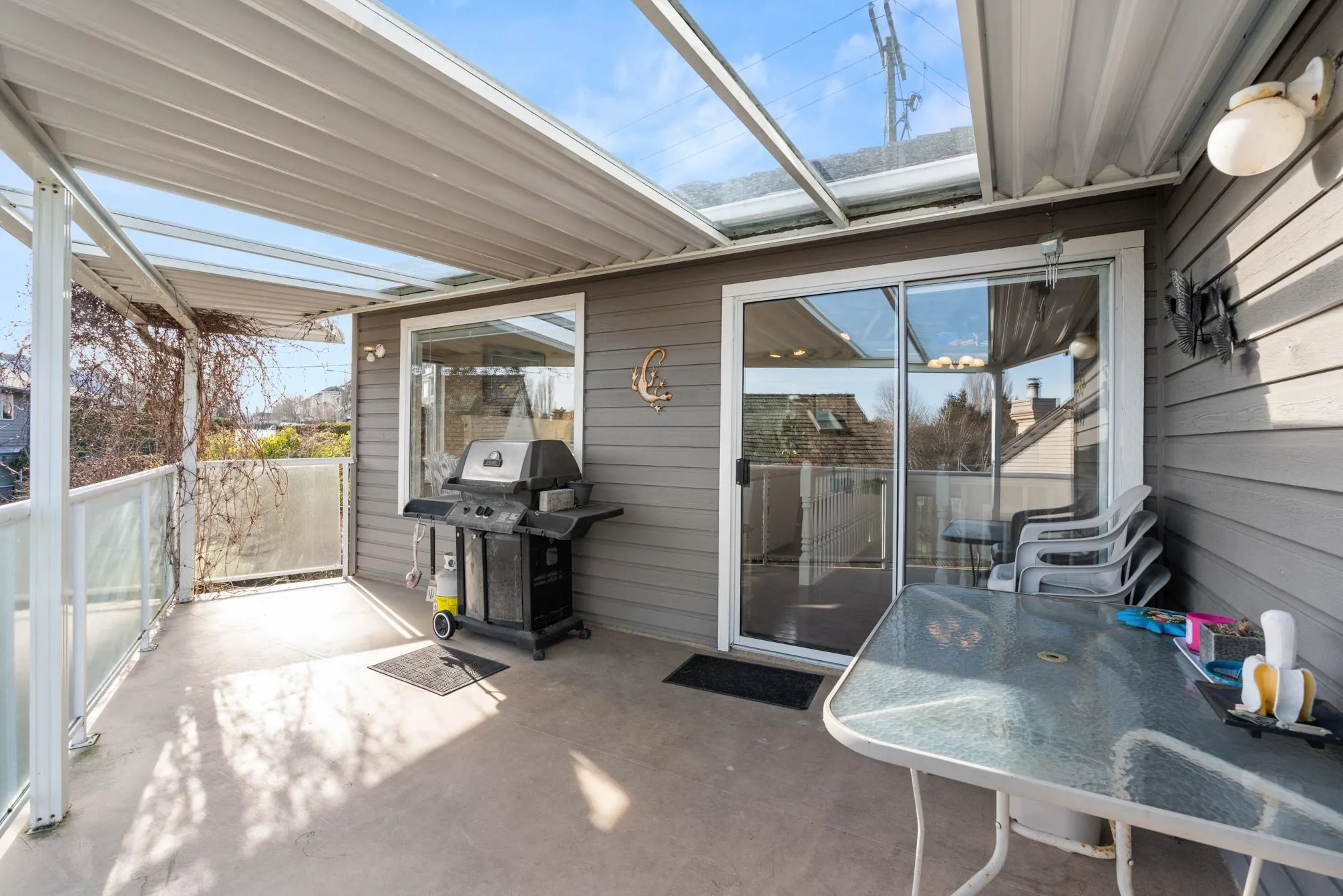 1480 View Crescent
