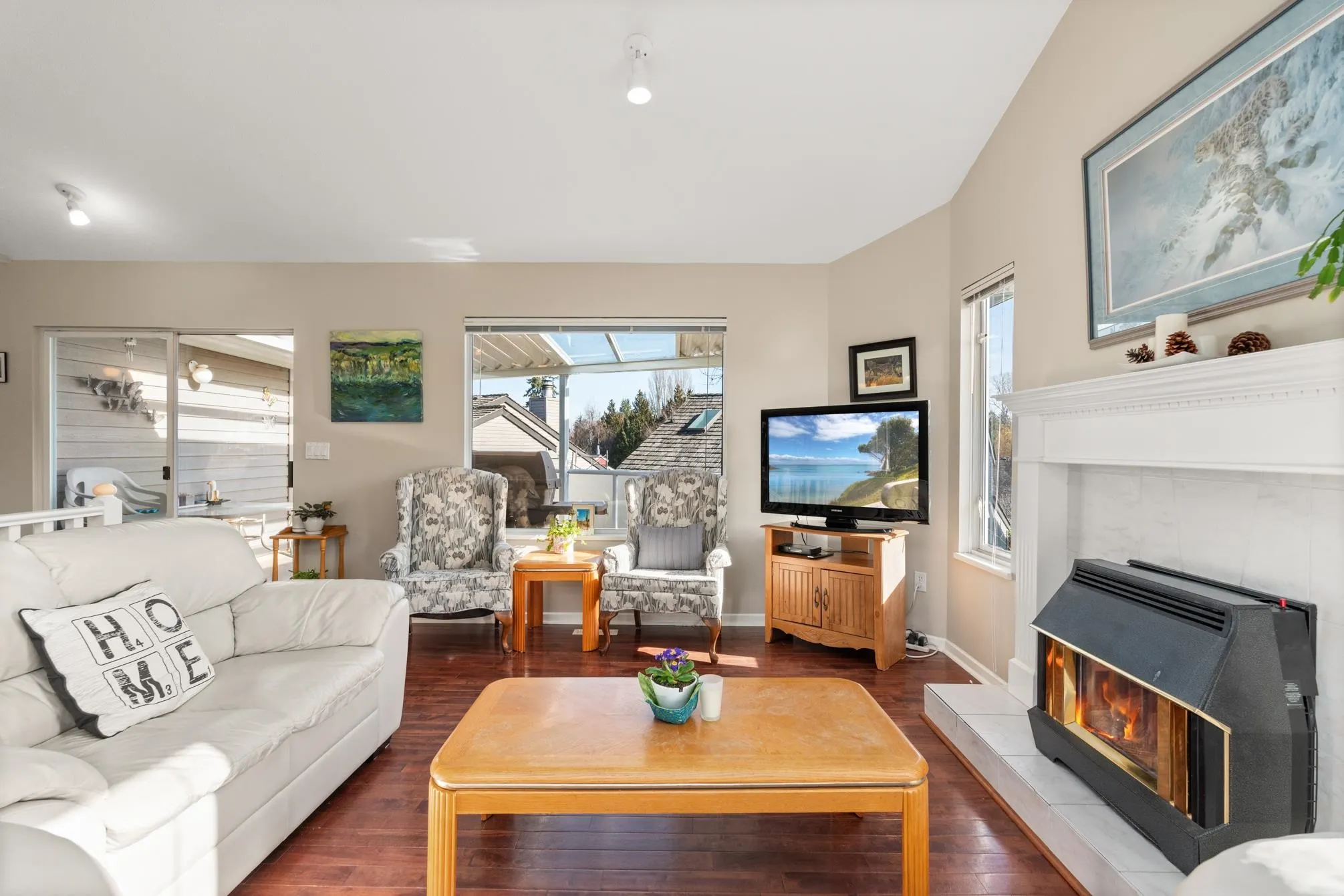 1480 View Crescent