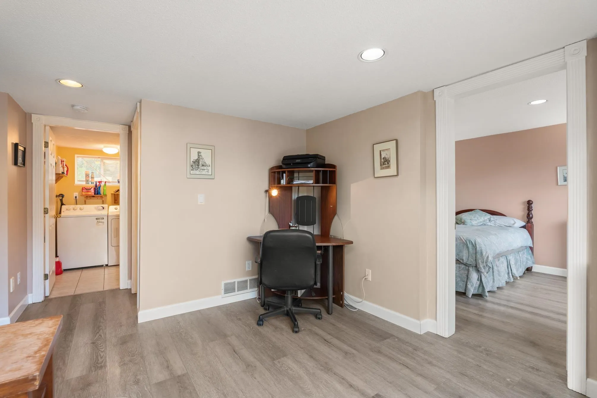1480 View Crescent