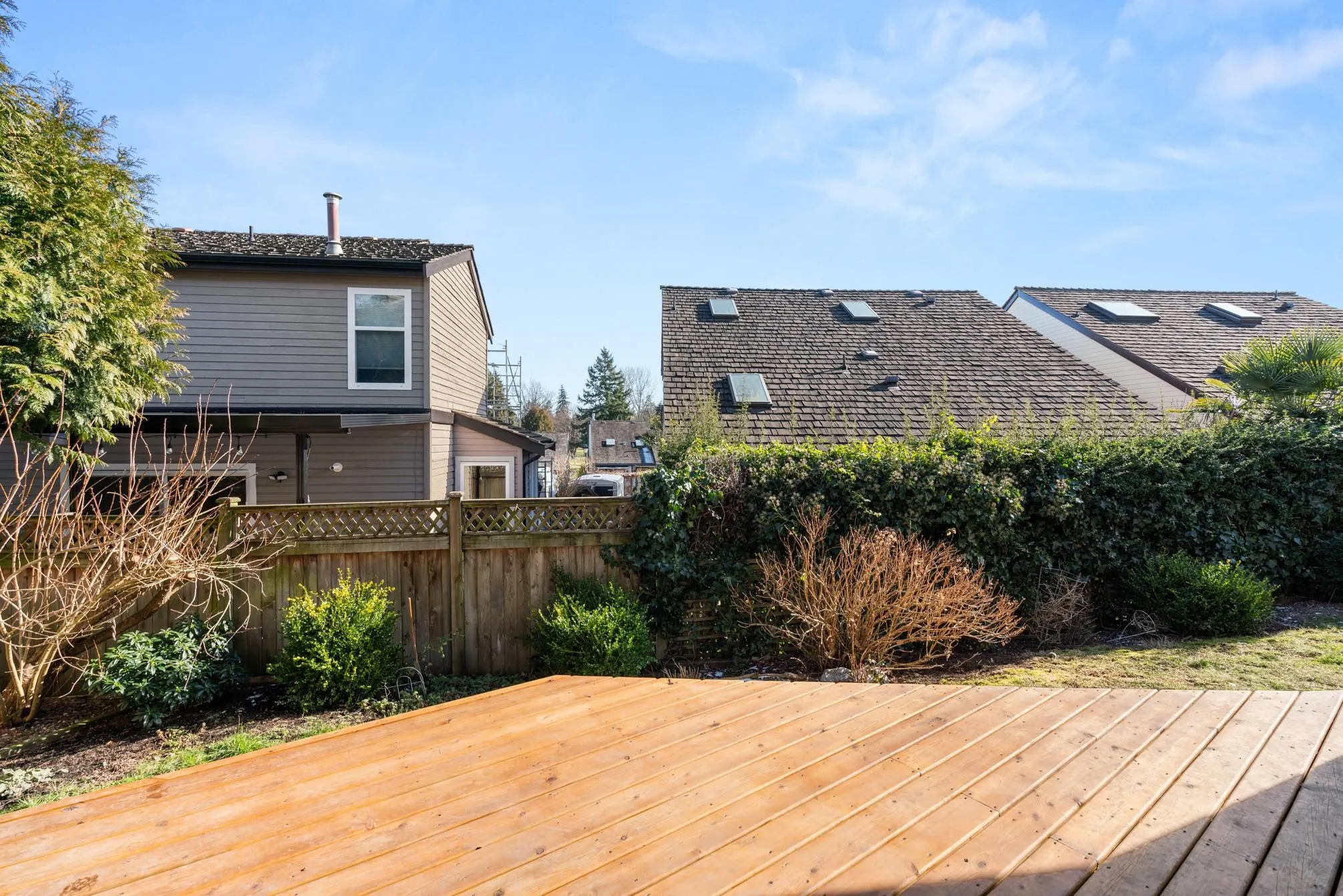 1480 View Crescent
