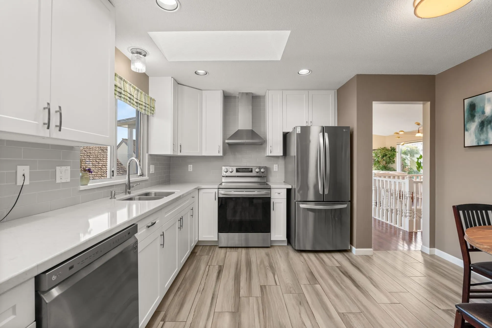 1480 View Crescent