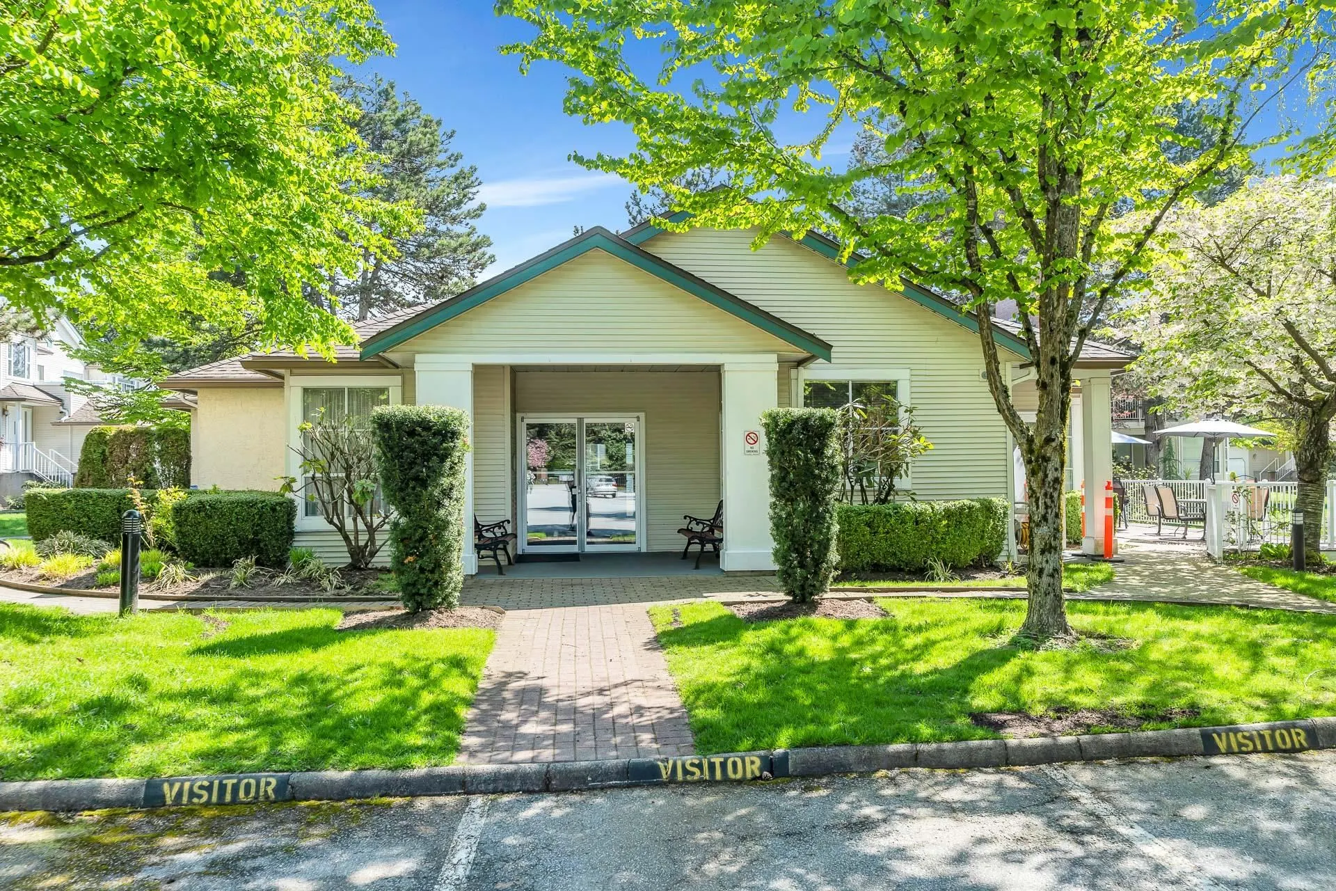 25 10038 150 Street