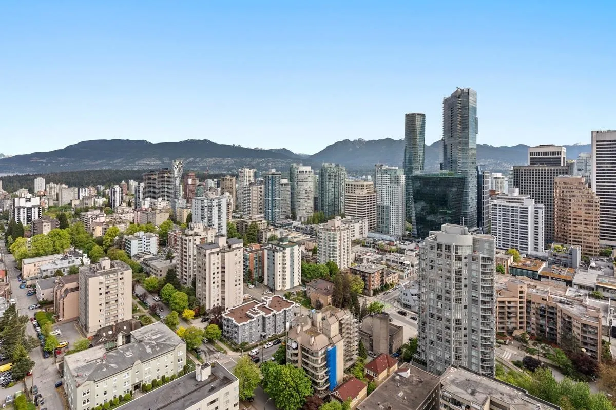 2808 1033 Nelson Street