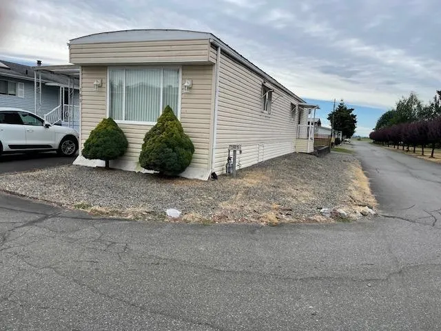 195 27111 Zero Avenue