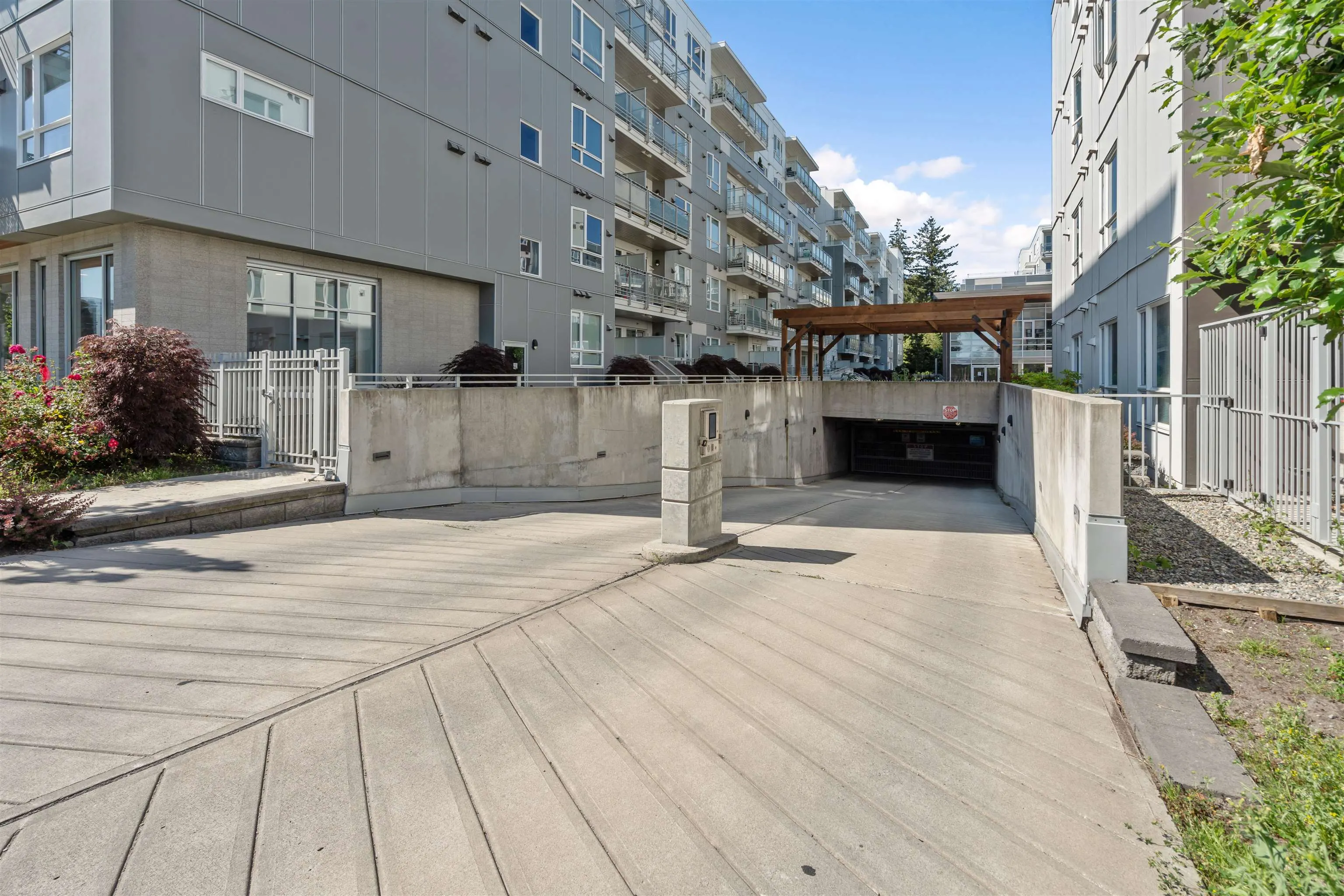 525 13963 105 Boulevard