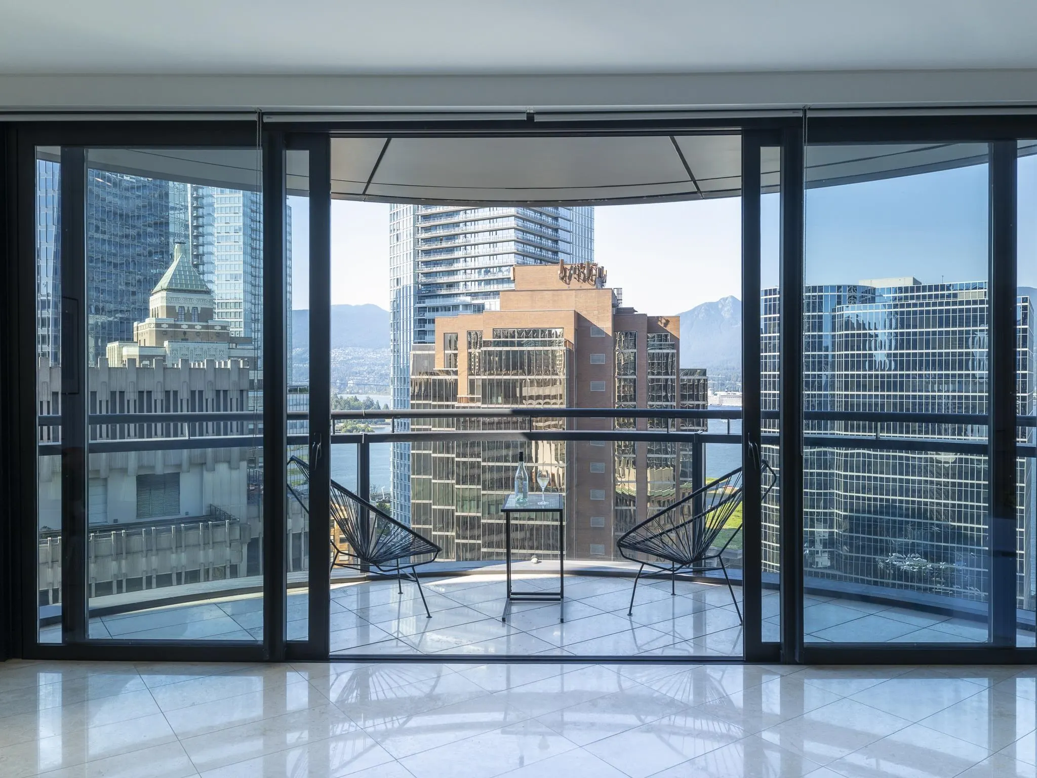 2106 838 W Hastings Street