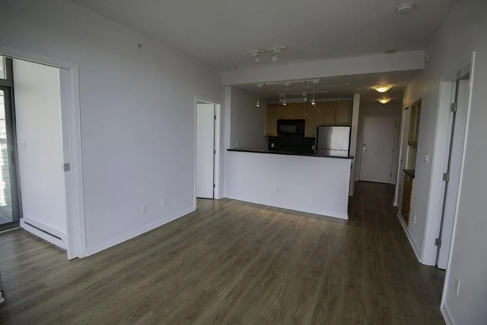 2606 928 Richards Street