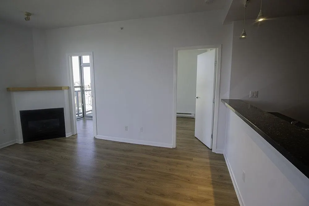 2606 928 Richards Street