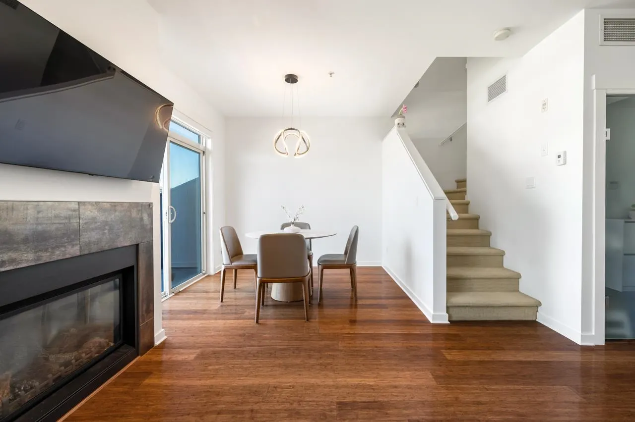 304 6077 London Road