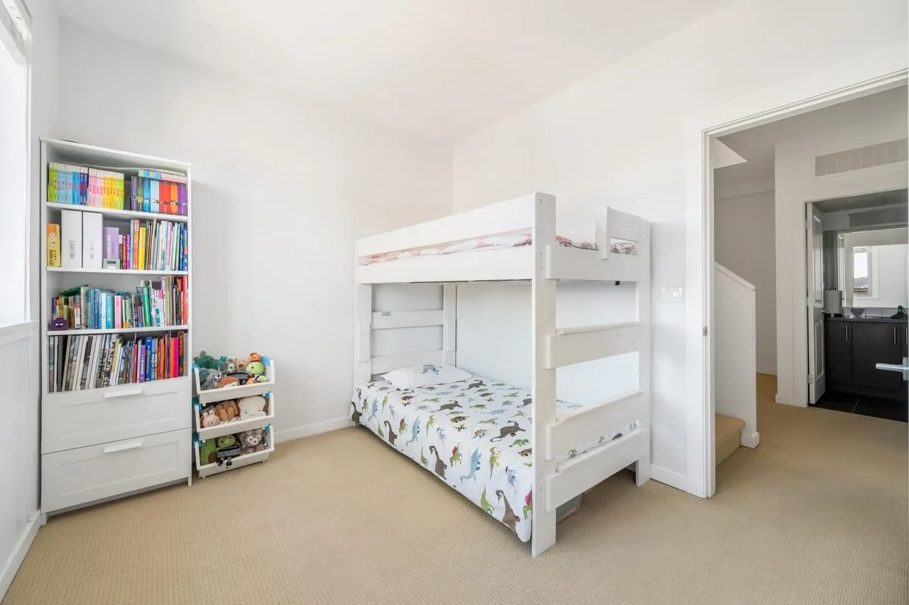 304 6077 London Road
