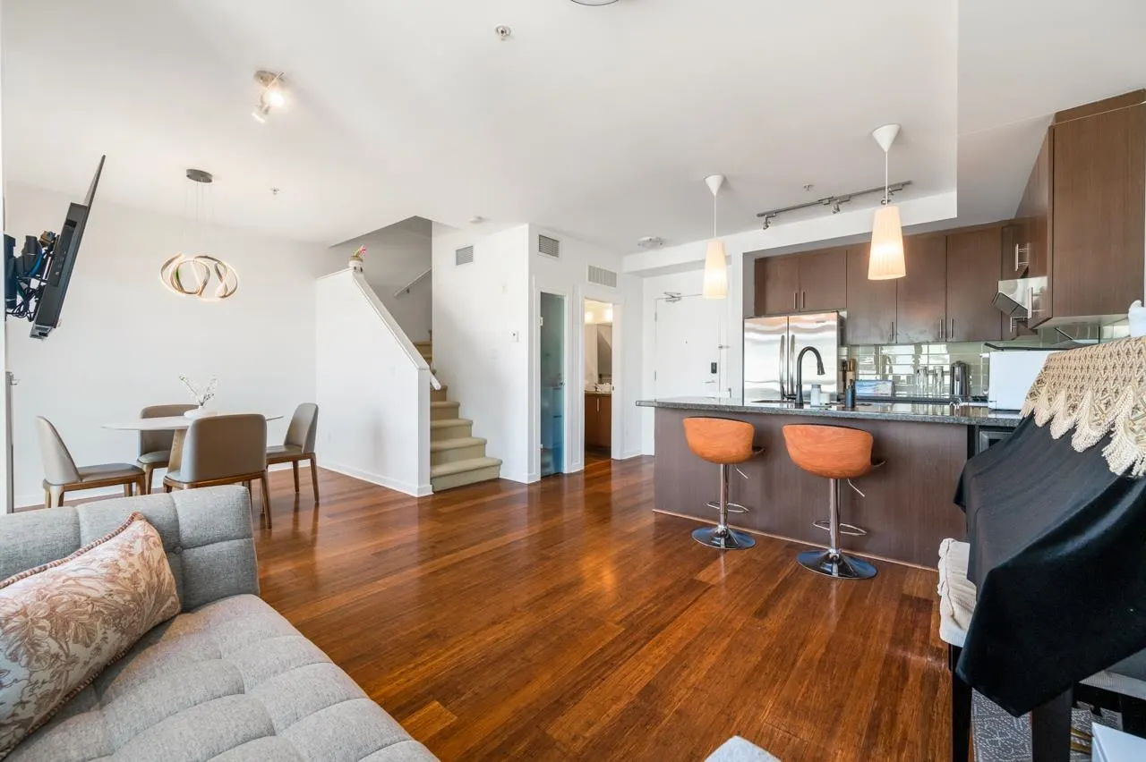 304 6077 London Road