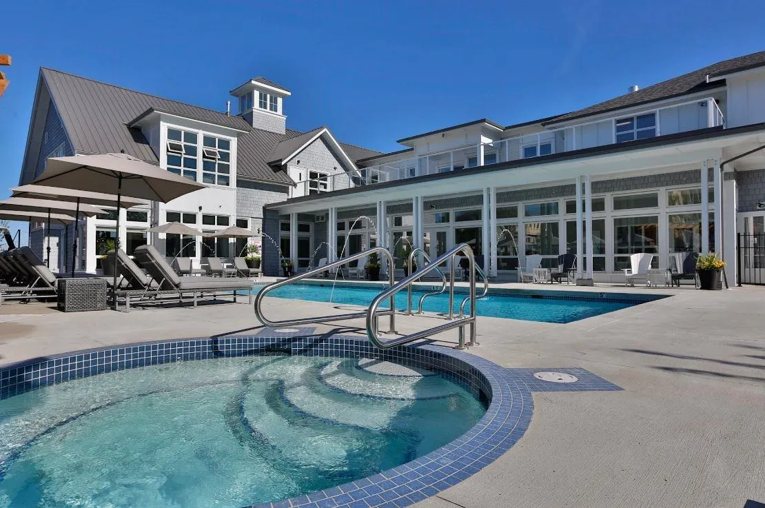 41 5311 Admiral Way