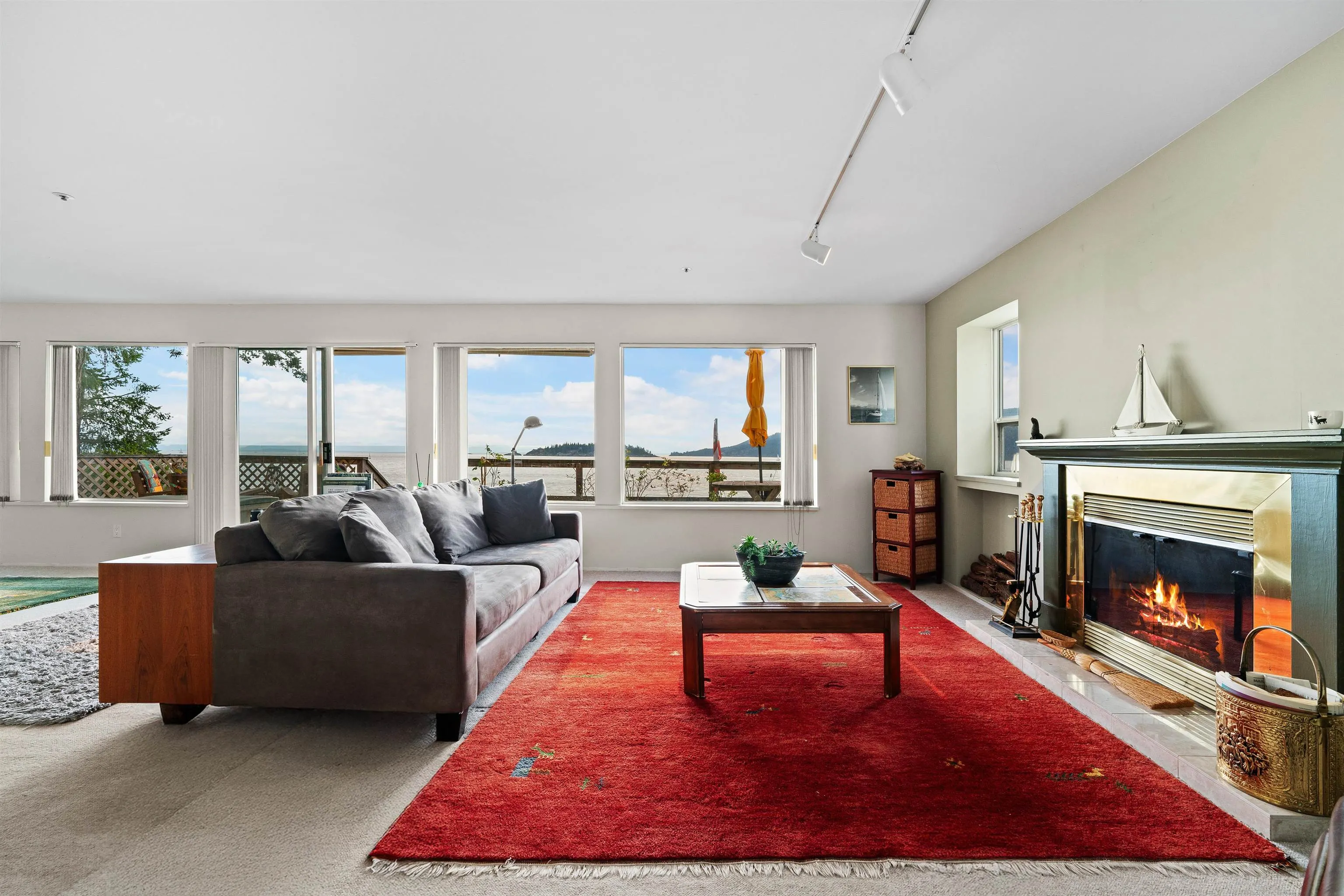 5834 Eagle Island