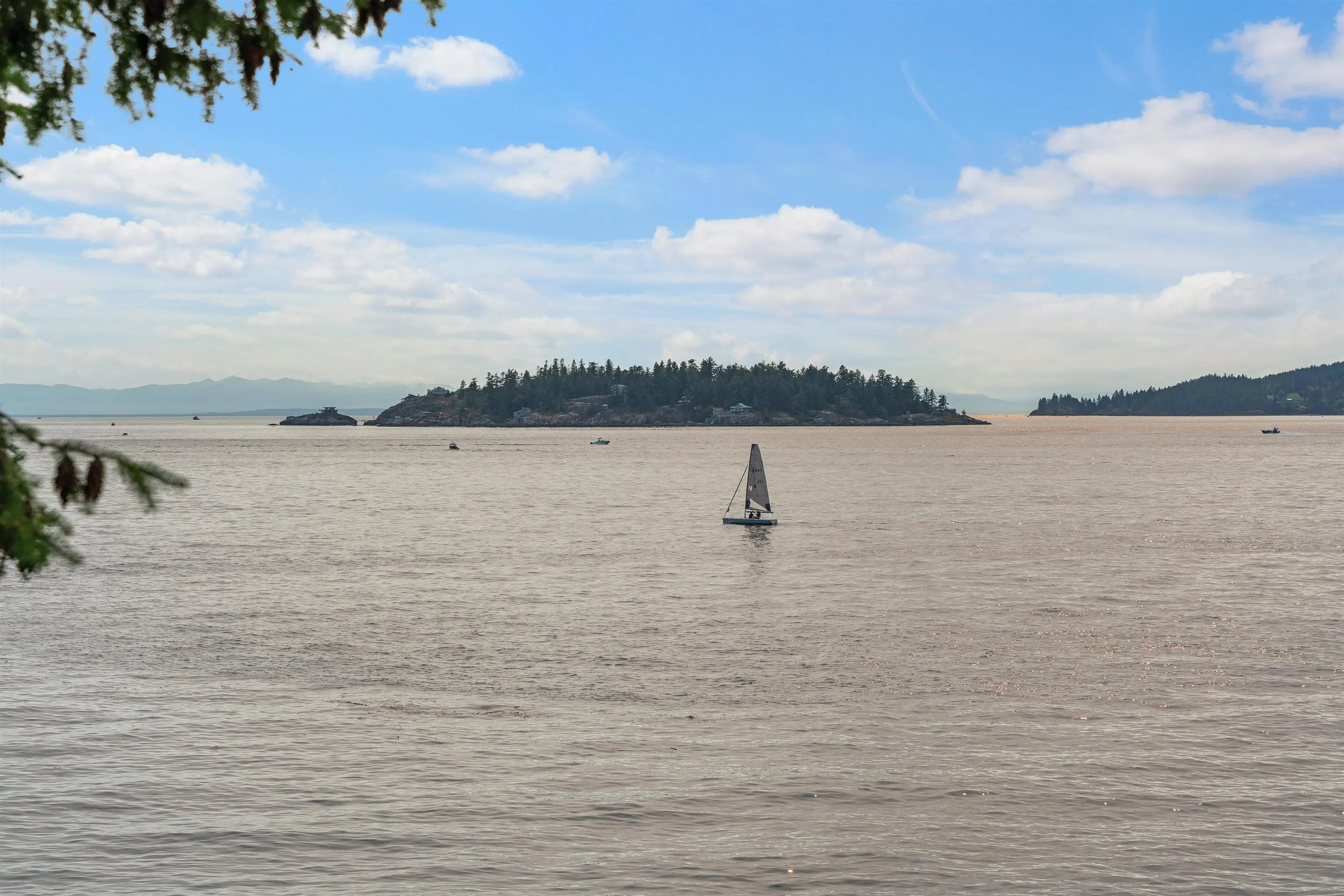 5834 Eagle Island