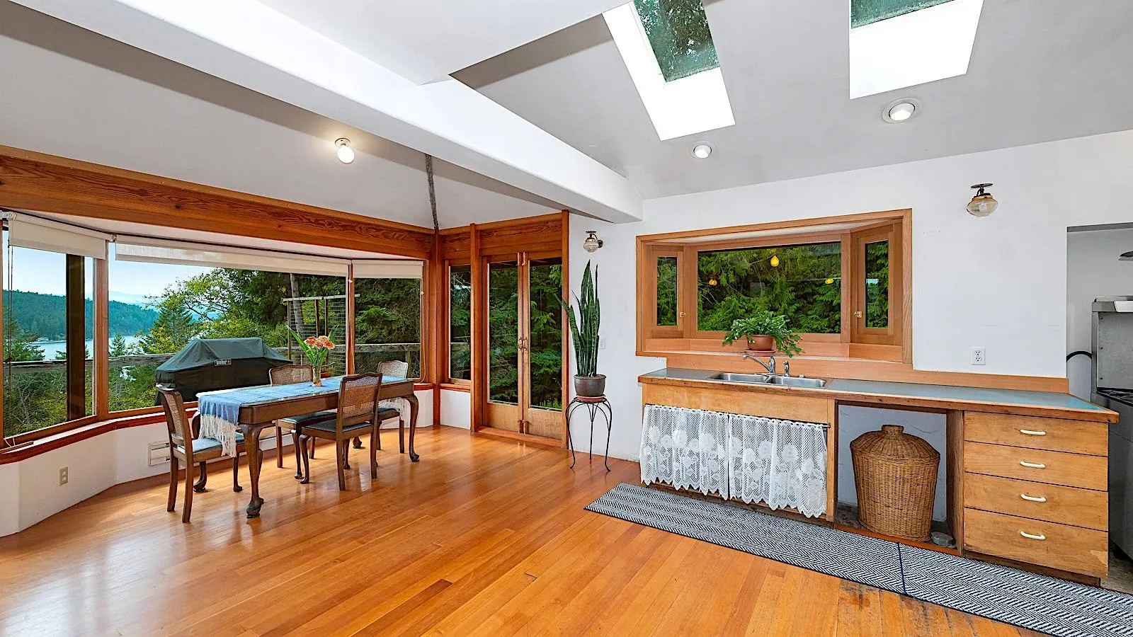 476 Marine Drive