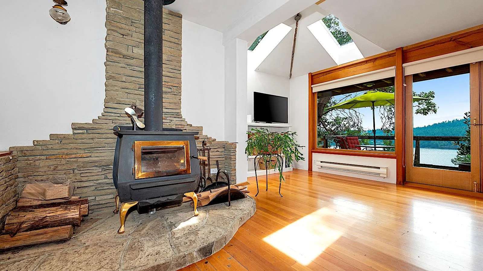 476 Marine Drive