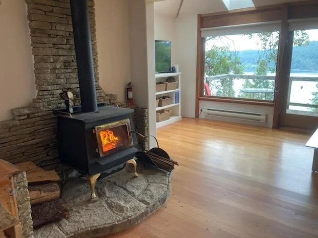 476 Marine Drive