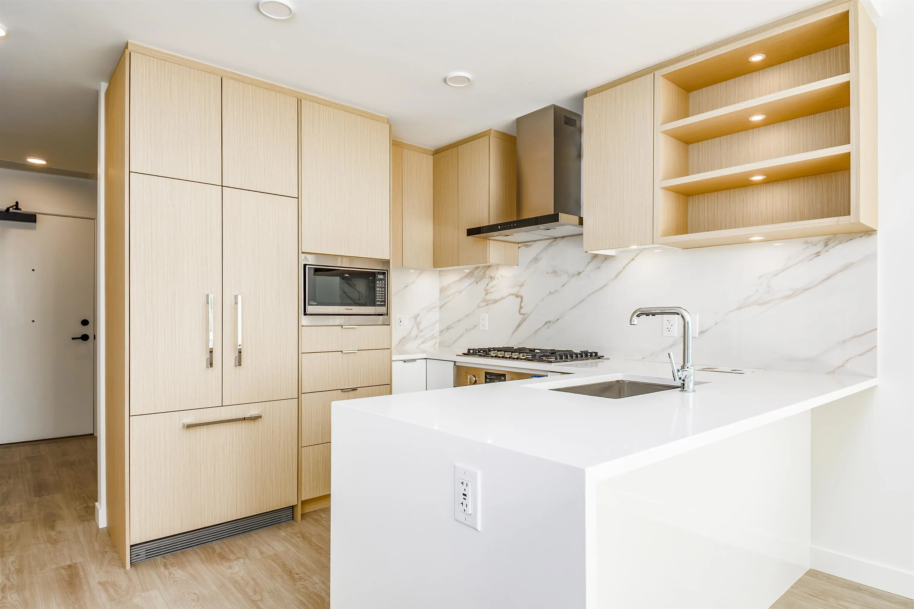 1304 4988 Bennett Street