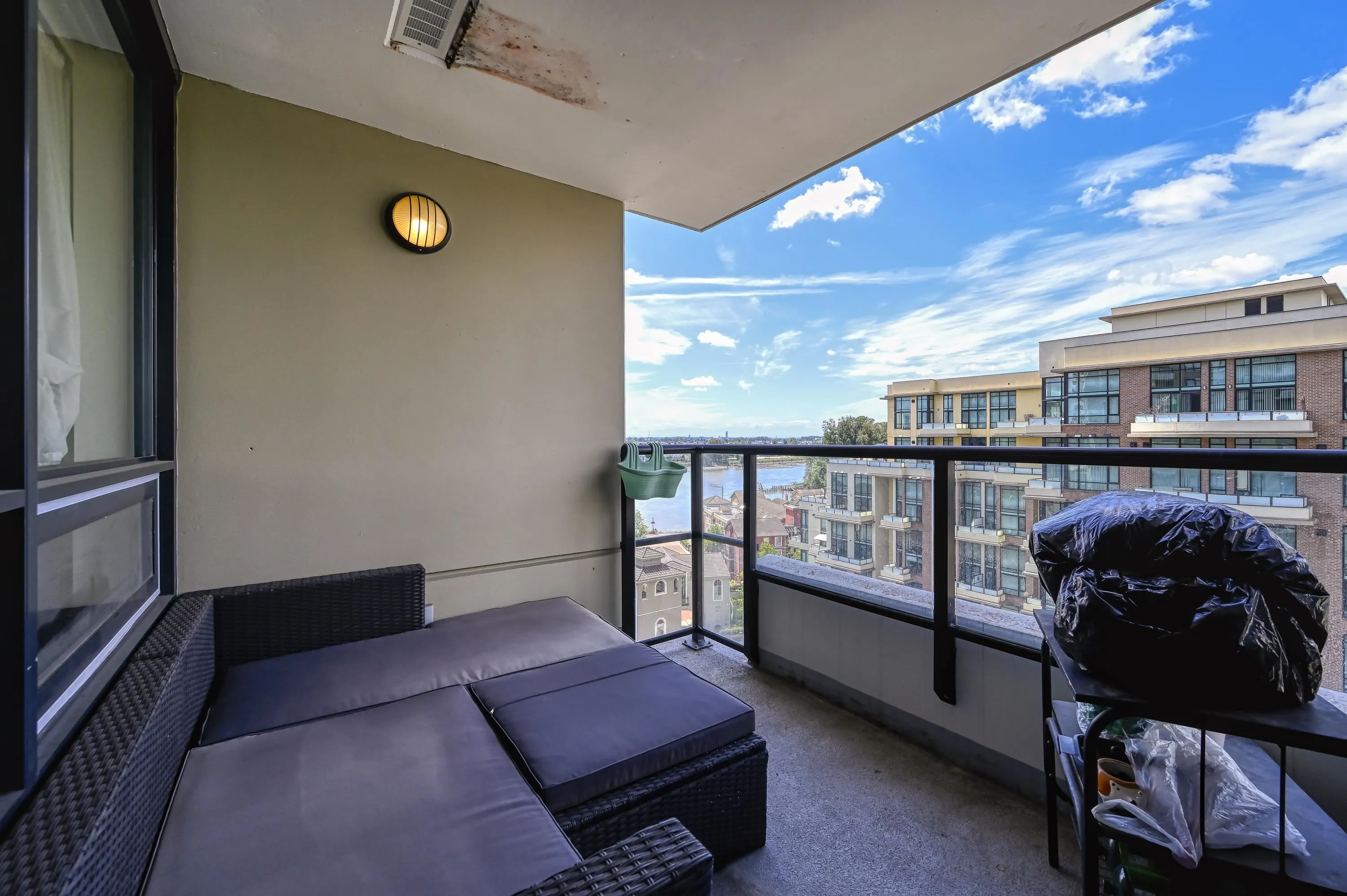 1307 1 Renaissance Square