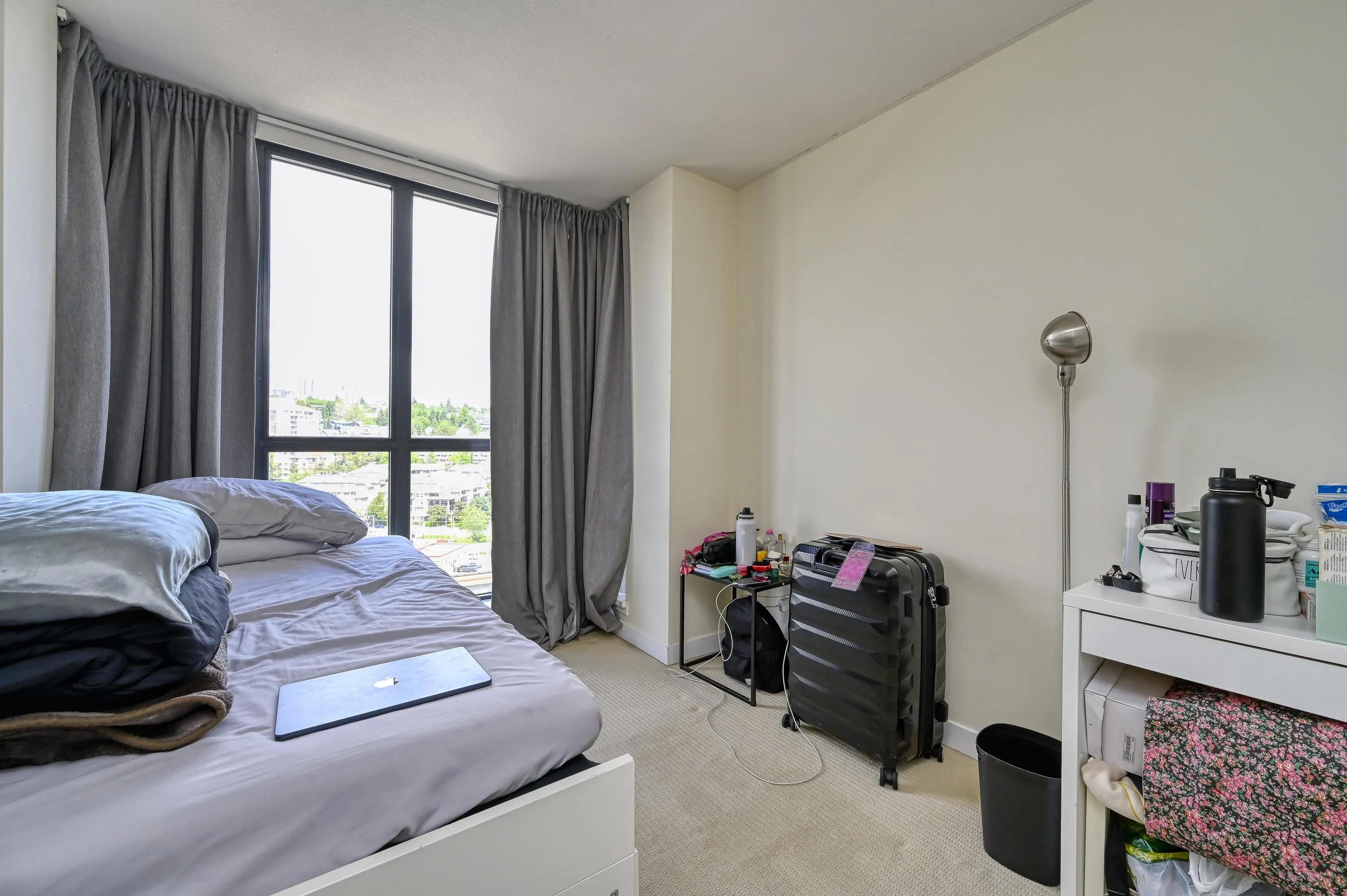1307 1 Renaissance Square