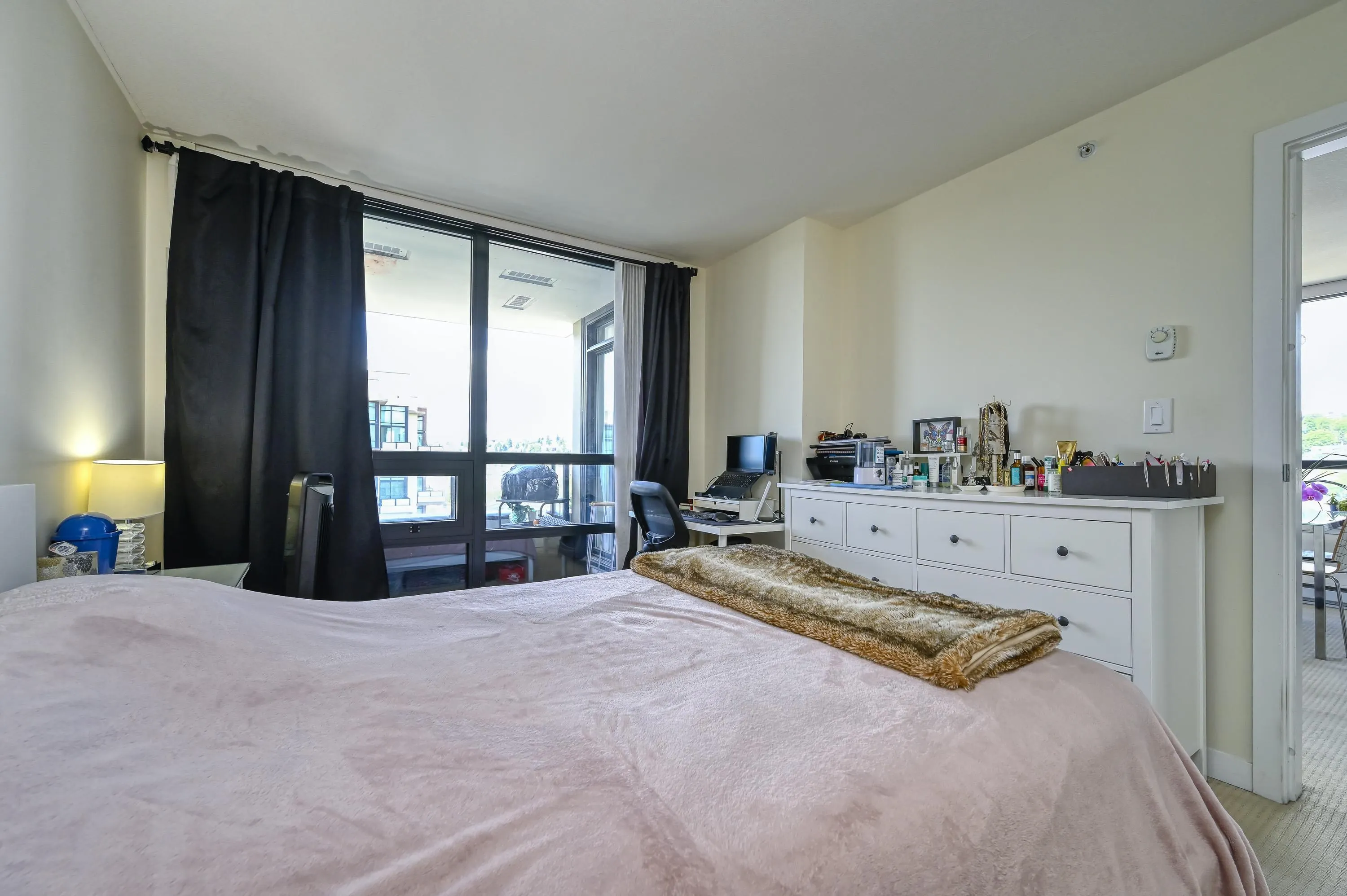 1307 1 Renaissance Square