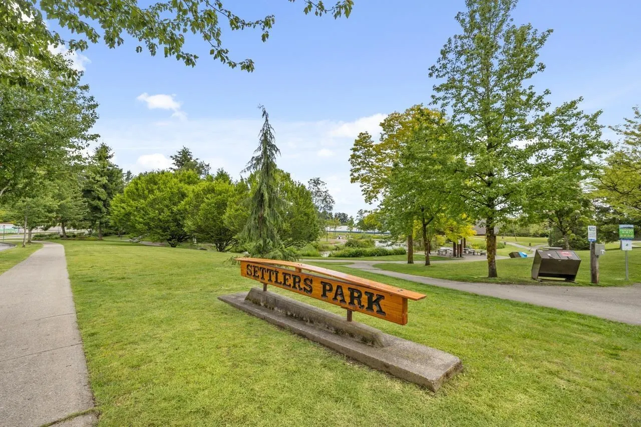 1207 Confederation Dr