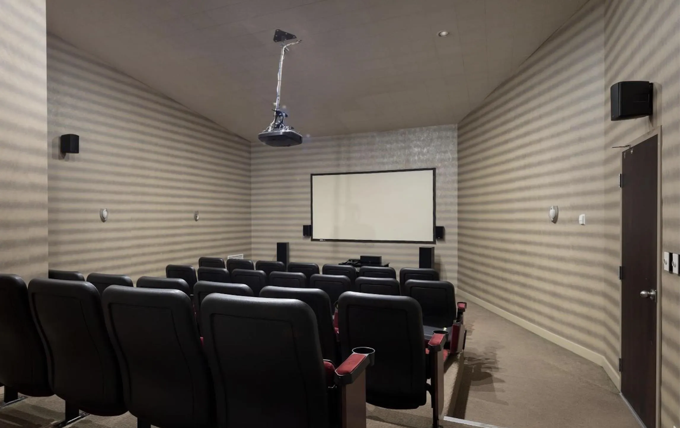 1803 1483 Homer Street