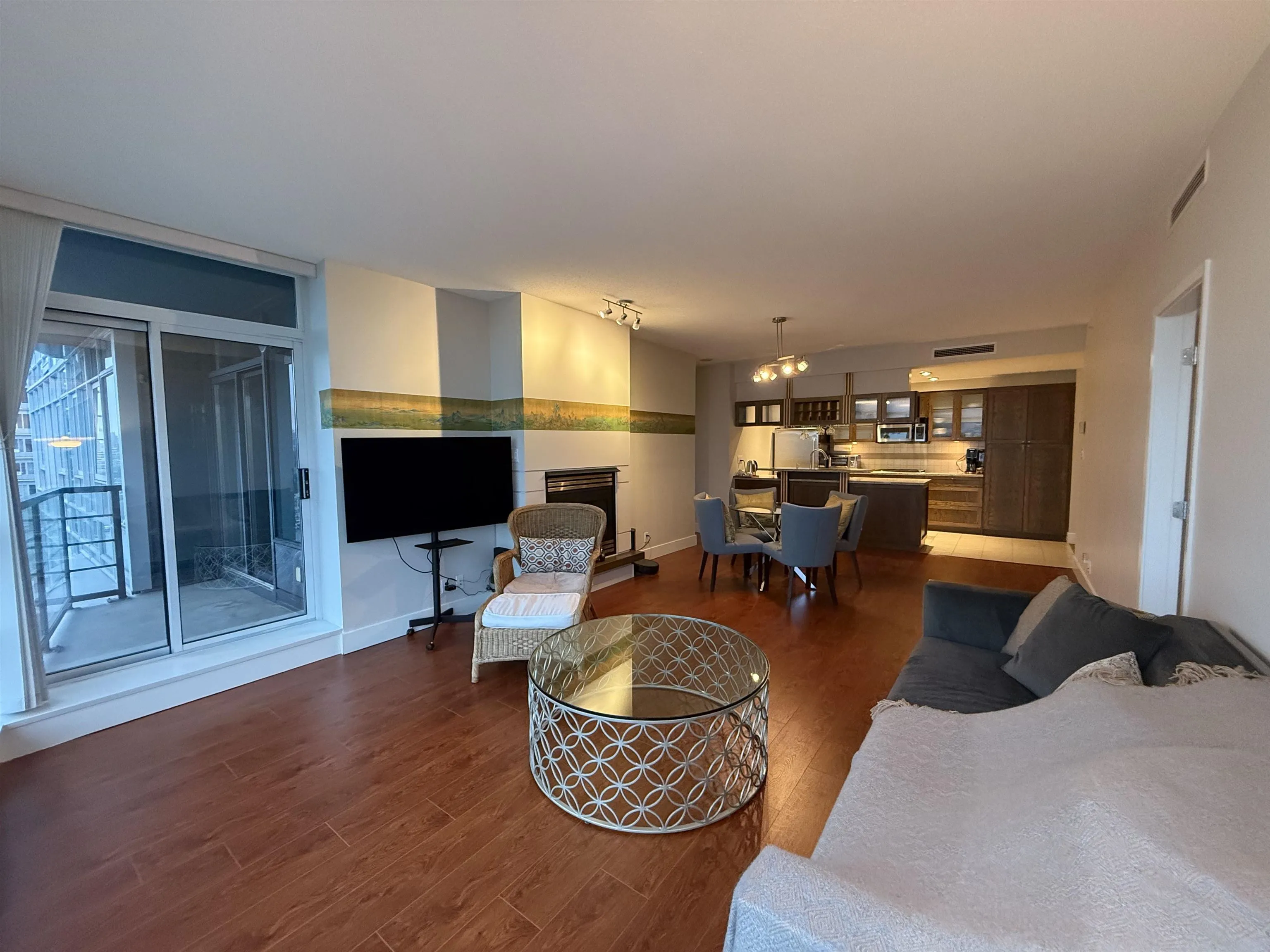 1803 1483 Homer Street
