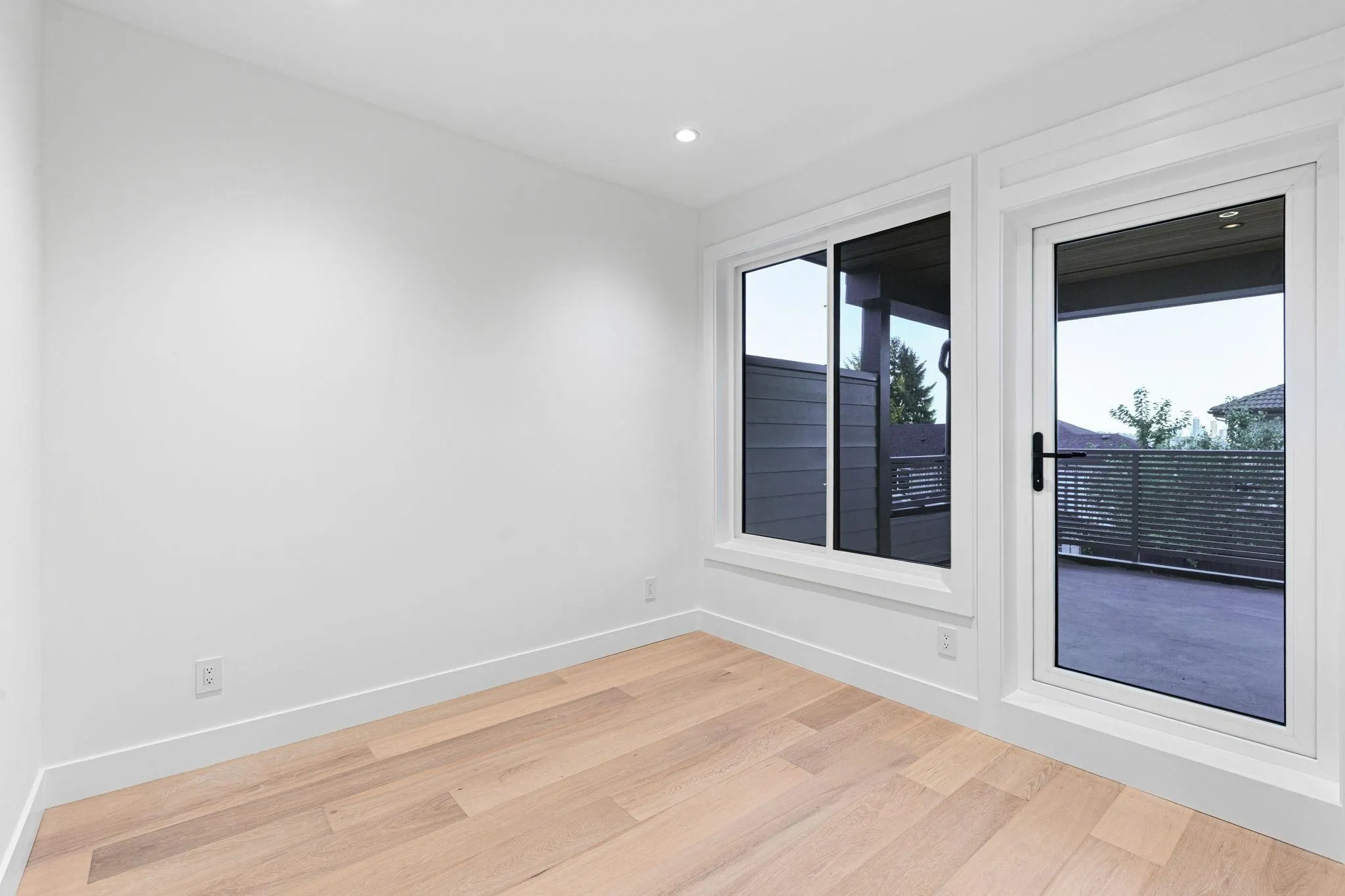 104 1204 Hammond Avenue