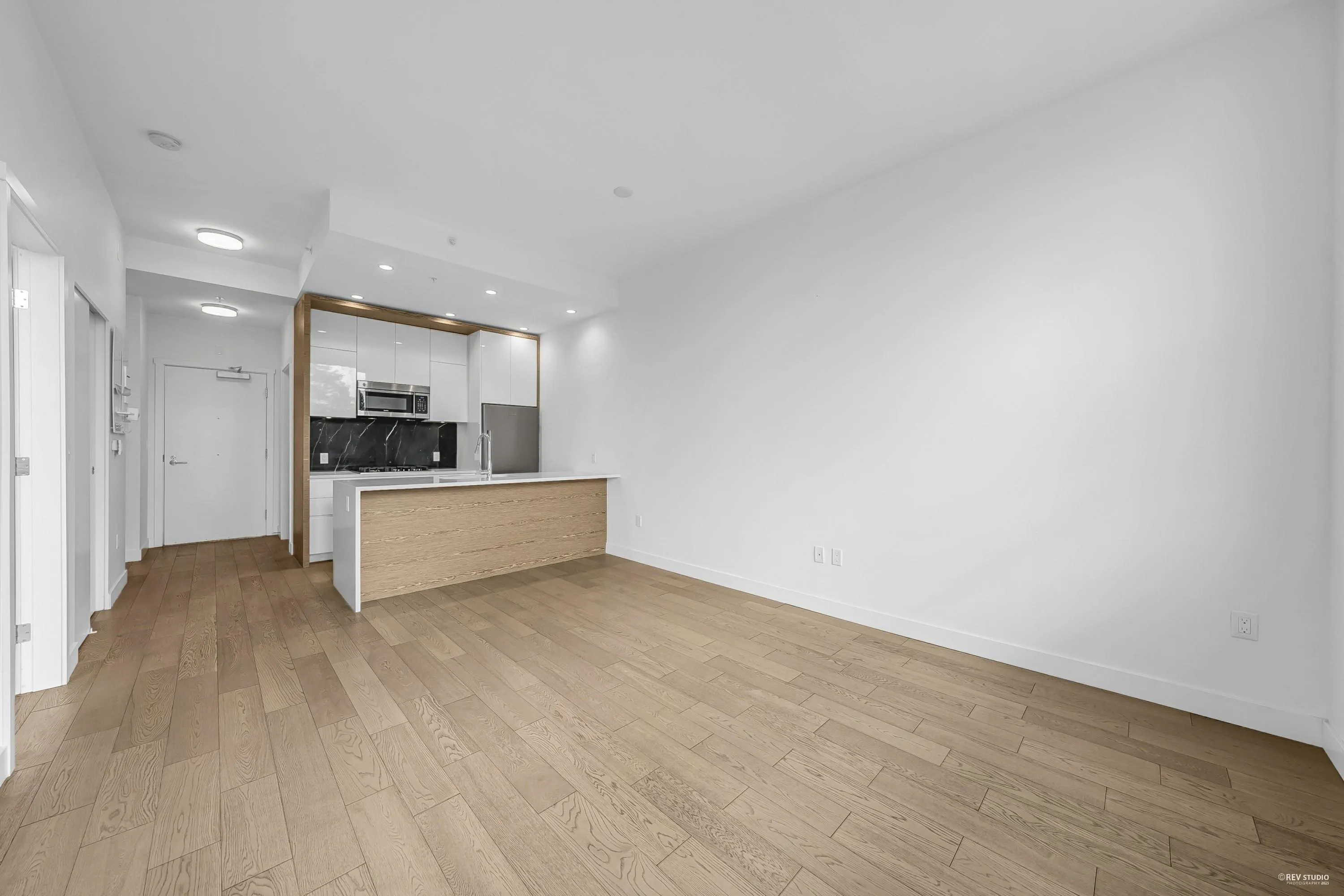 3xx 6733 Cambie Street