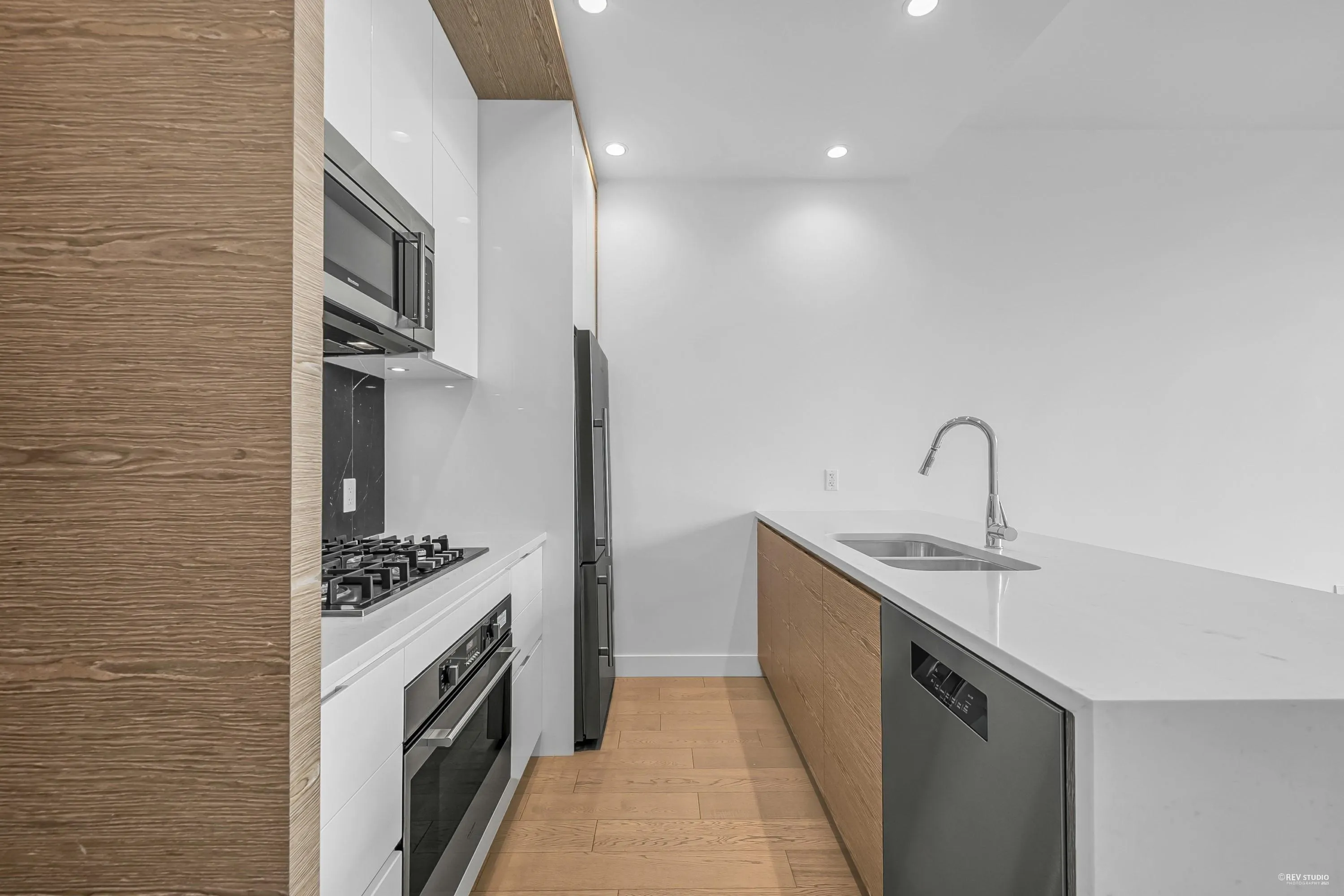 3xx 6733 Cambie Street