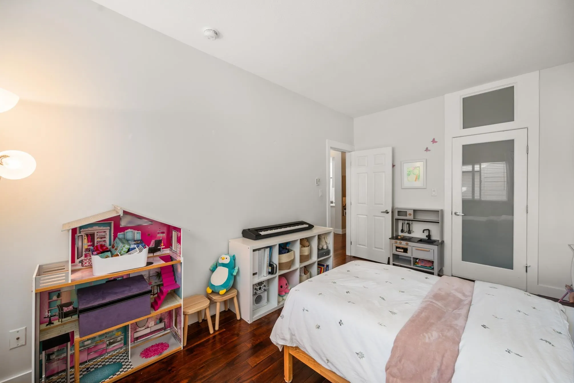 301 1533 Best Street