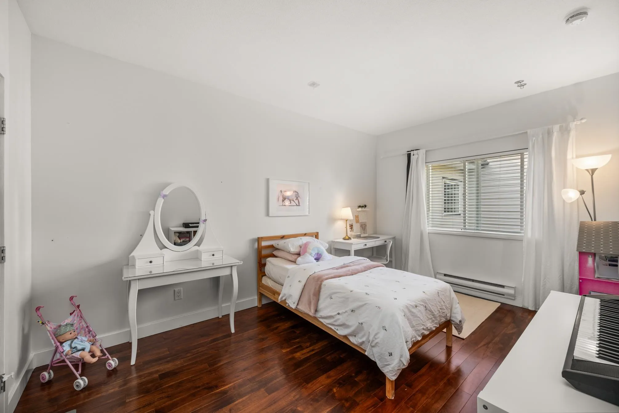301 1533 Best Street