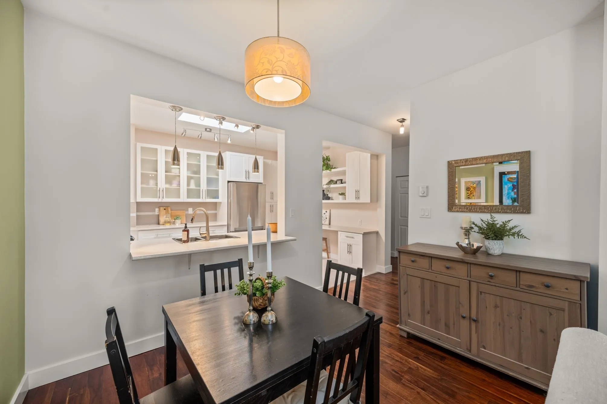 301 1533 Best Street