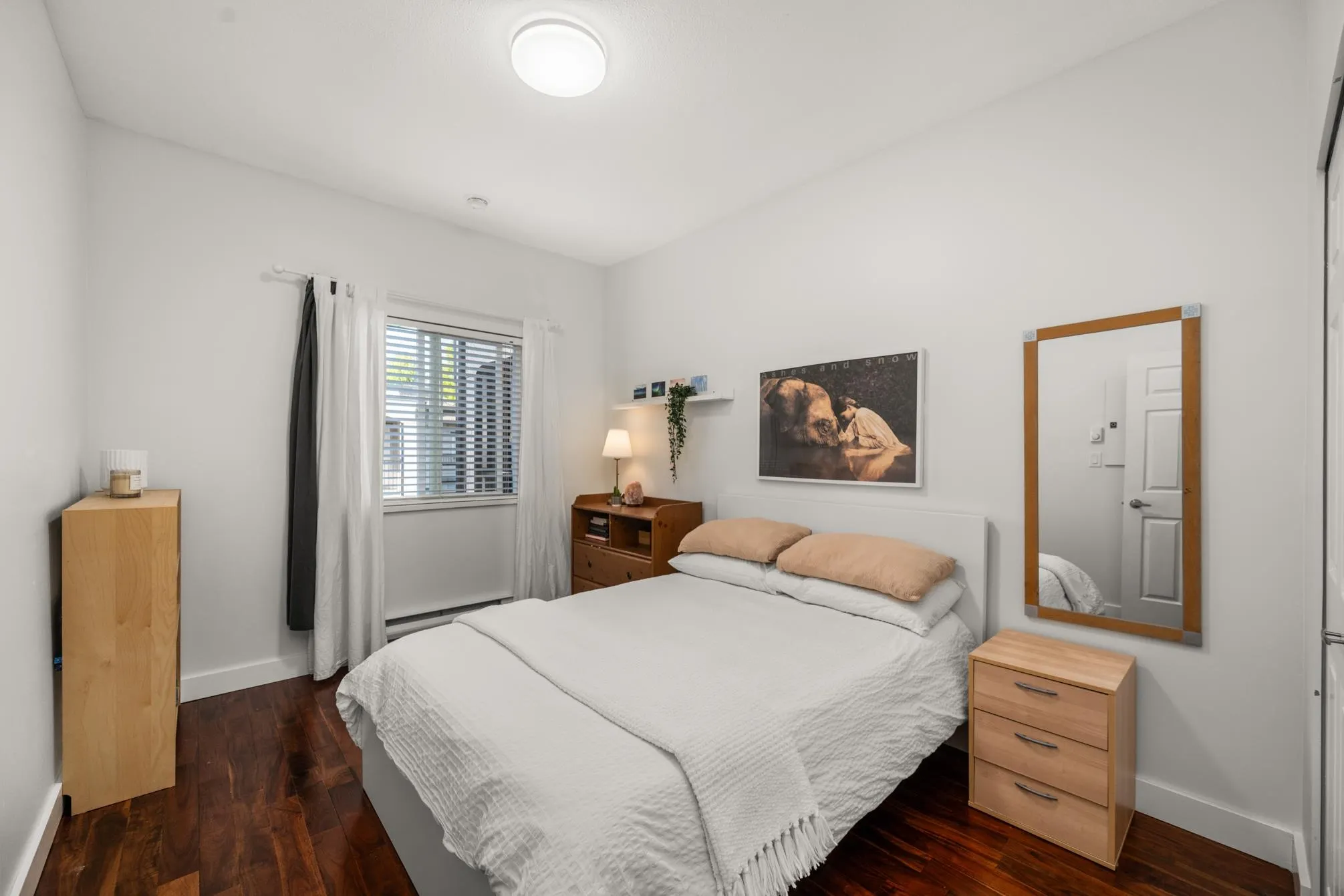 301 1533 Best Street