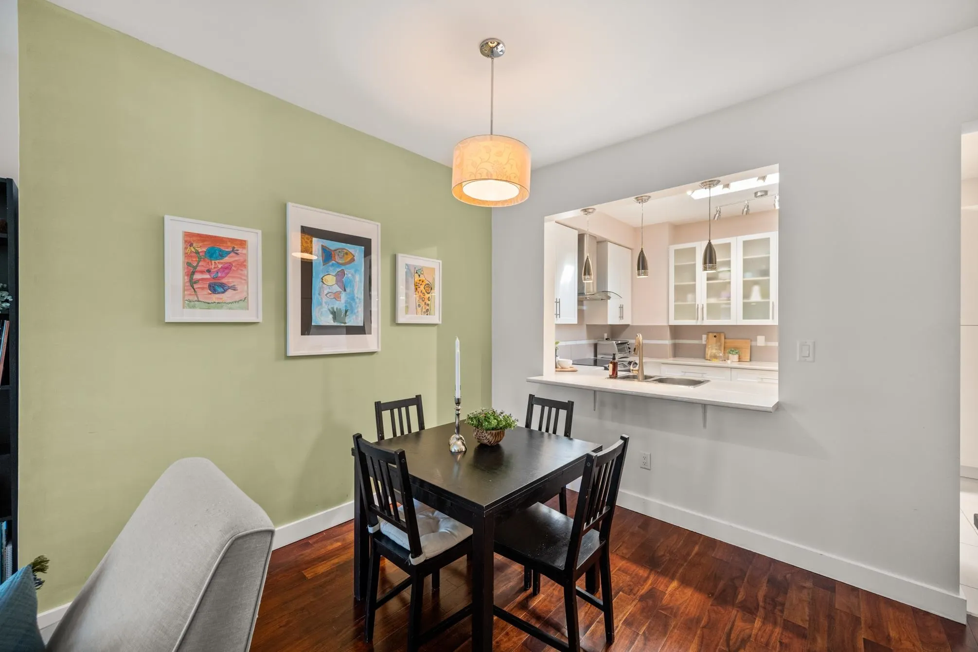 301 1533 Best Street