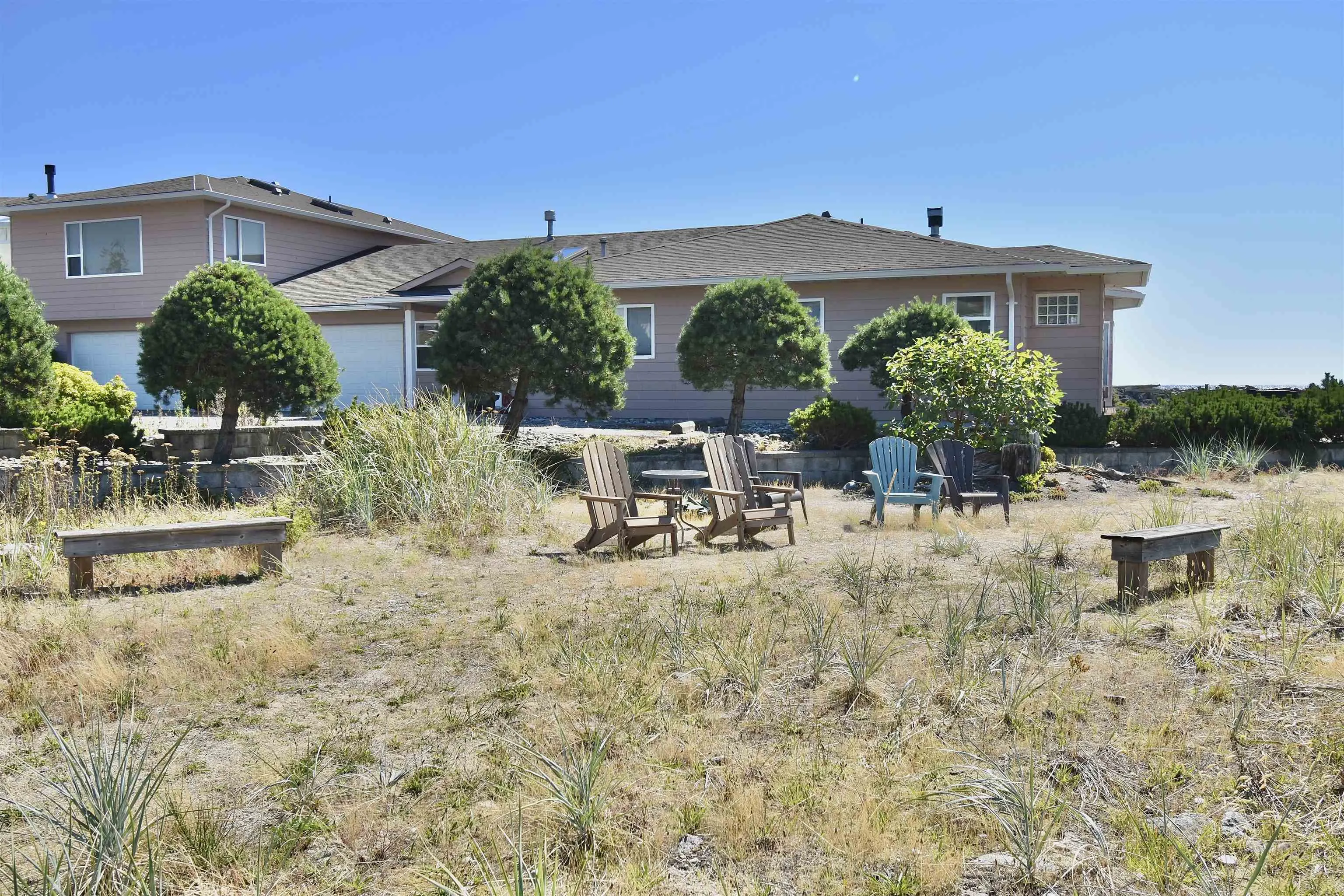 222 1585 Field Road